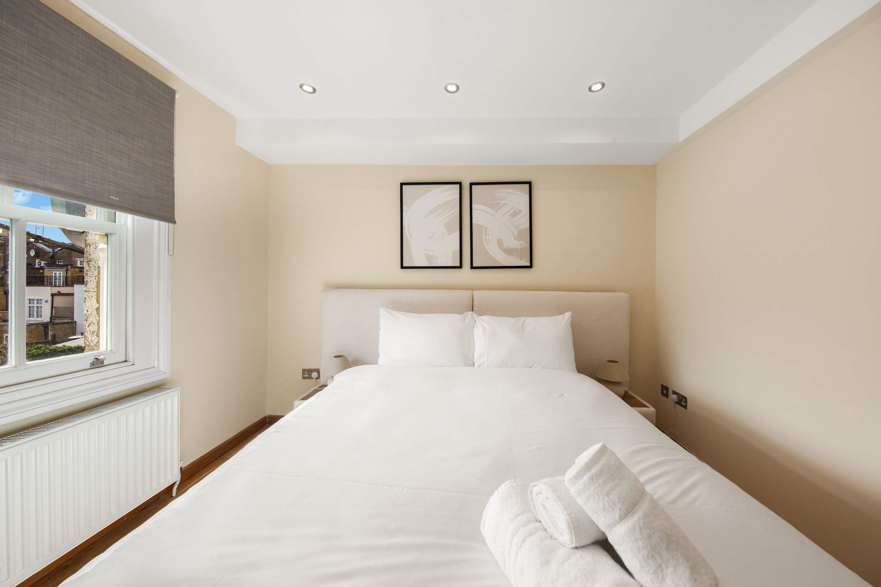 View Modern Bright 2 double Bed Mews House, St John's Wood sleeps 6 in Charles Lane 57 0 Modern Bright 2 double Bed Mews House, St John's Wood sleeps 6 in Charles Lane 57 0 - Property image 2 - VivreStays