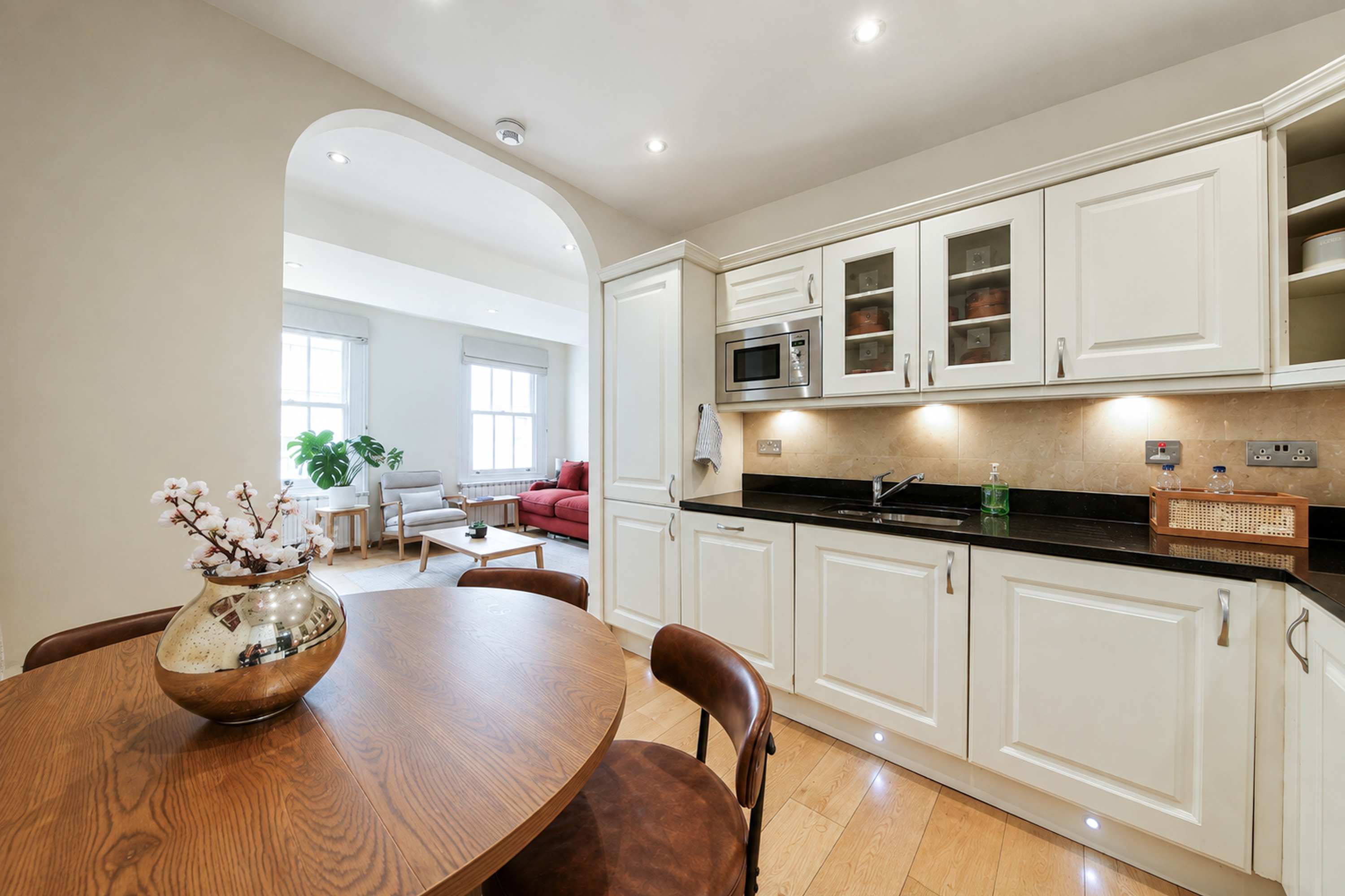 View Modern Bright 2 double Bed Mews House, St John's Wood sleeps 6 in Charles Lane 57 0 Modern Bright 2 double Bed Mews House, St John's Wood sleeps 6 in Charles Lane 57 0 - Property image 11 - VivreStays