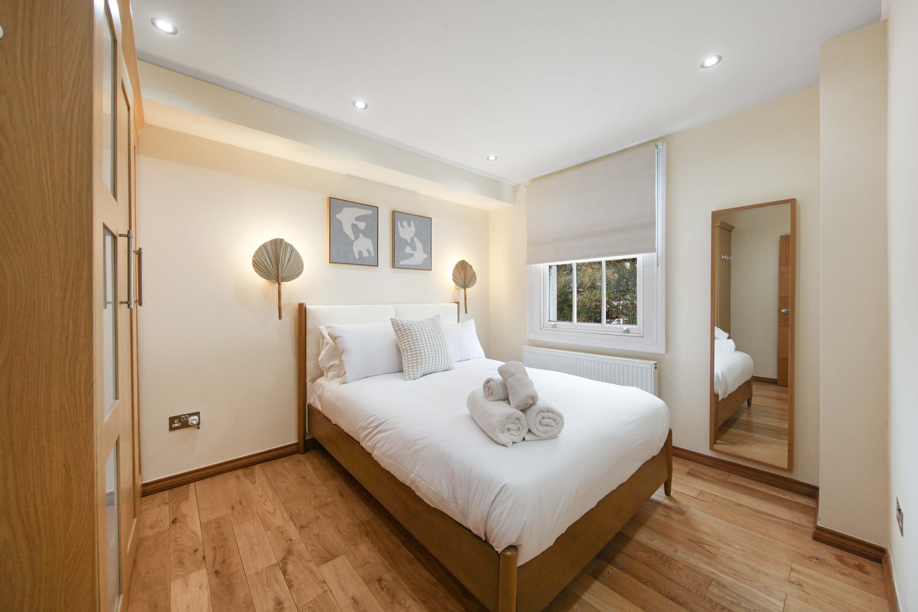 View Modern Bright 2 double Bed Mews House, St John's Wood sleeps 6 in Charles Lane 57 0 Modern Bright 2 double Bed Mews House, St John's Wood sleeps 6 in Charles Lane 57 0 - Property image 14 - VivreStays