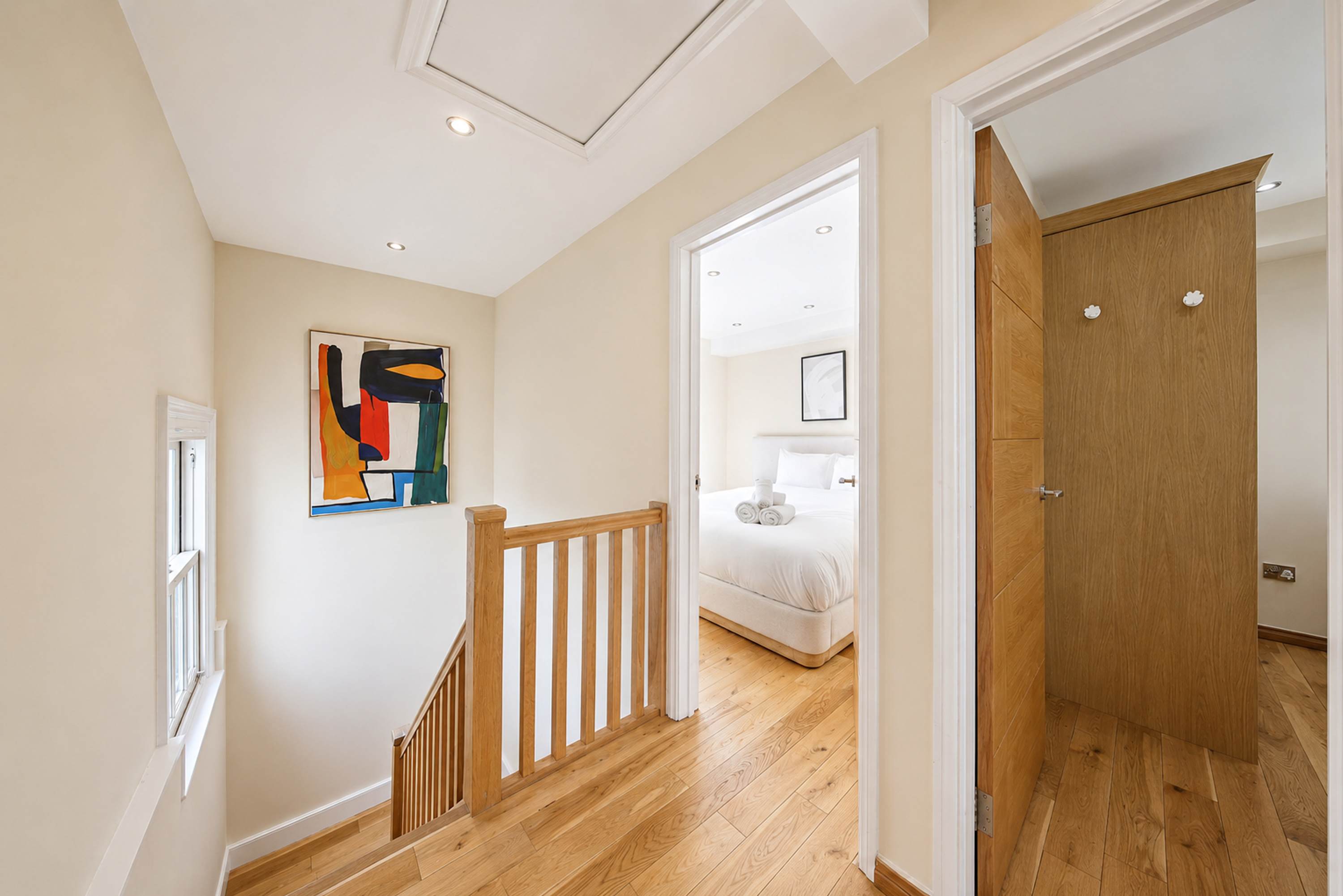 View Modern Bright 2 double Bed Mews House, St John's Wood sleeps 6 in Charles Lane 57 0 Modern Bright 2 double Bed Mews House, St John's Wood sleeps 6 in Charles Lane 57 0 - Property image 15 - VivreStays