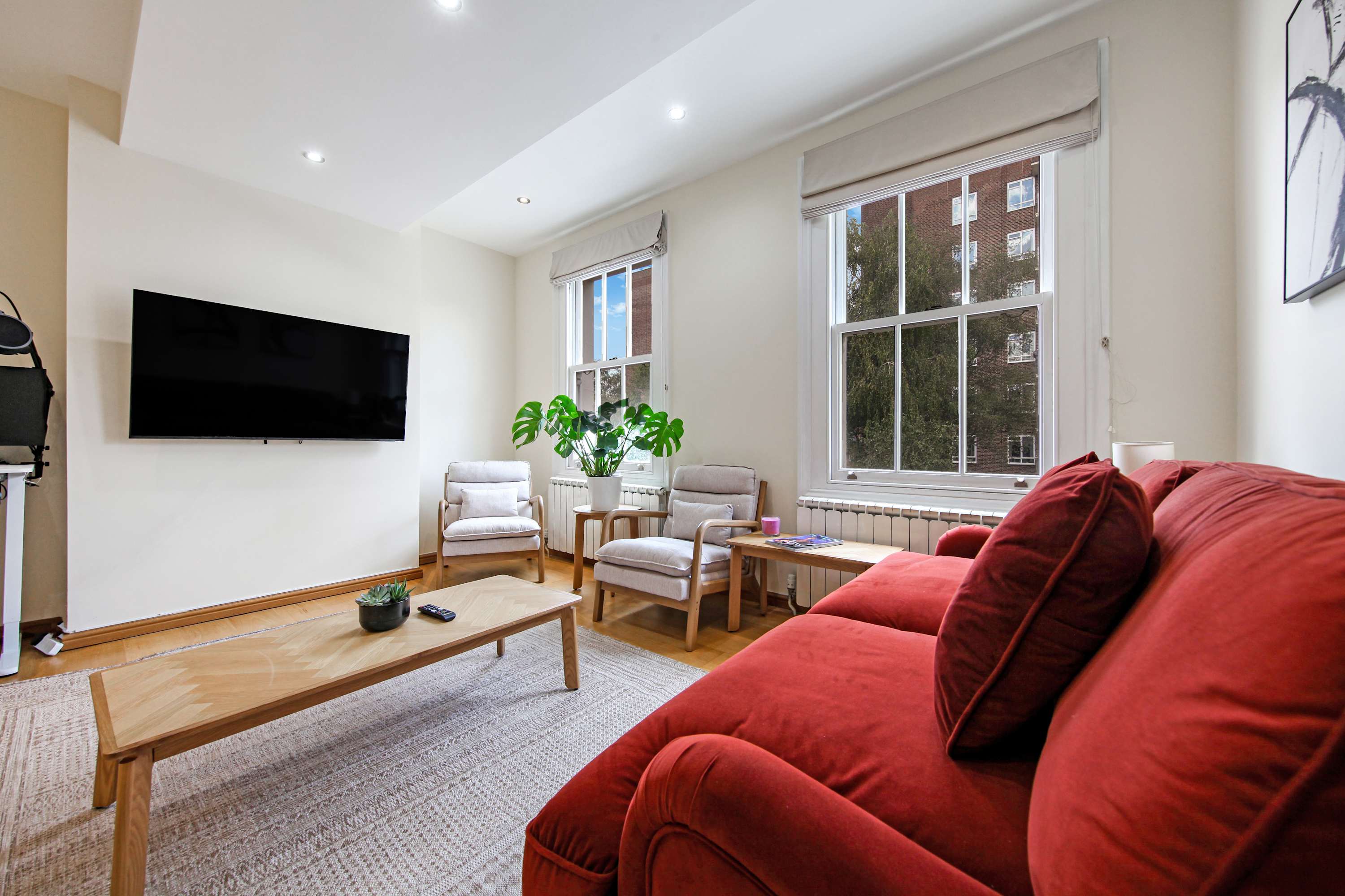 View Modern Bright 2 double Bed Mews House, St John's Wood sleeps 6 in Charles Lane 57 0 Modern Bright 2 double Bed Mews House, St John's Wood sleeps 6 in Charles Lane 57 0 - Property image 17 - VivreStays