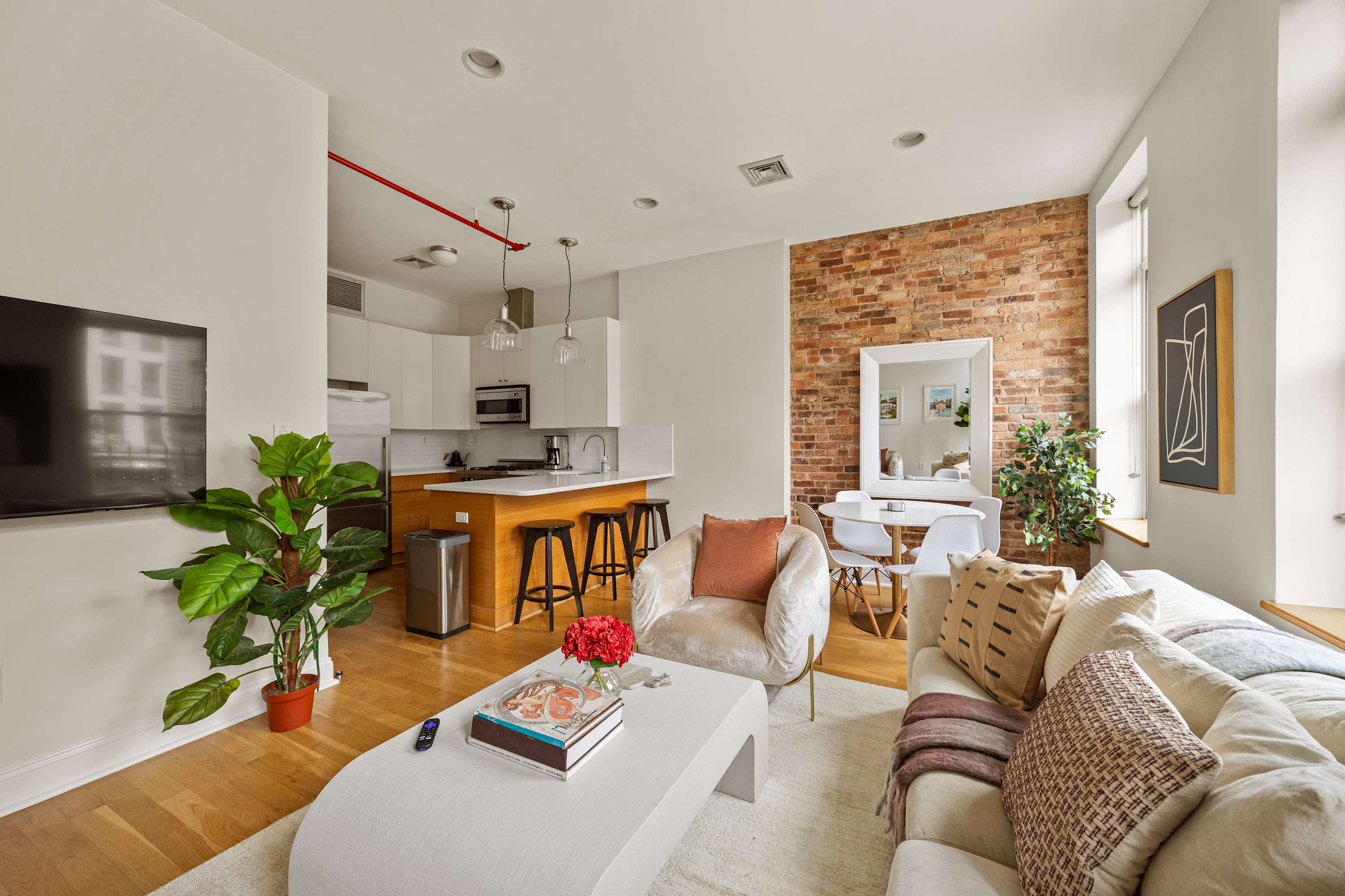 Broadway Landing photo #2 by Haus