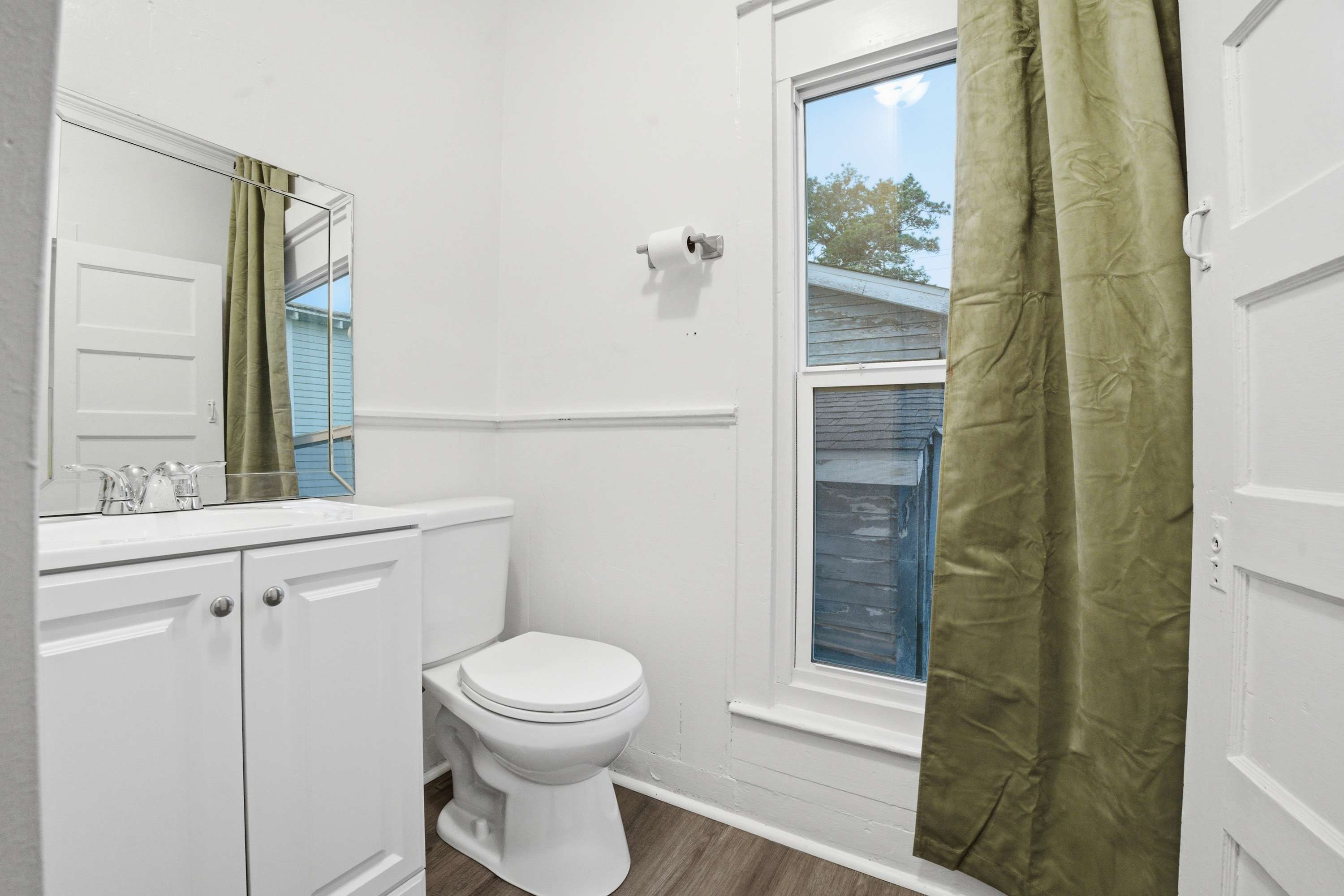 Cozy Modern Studio - Heart of Lafayette