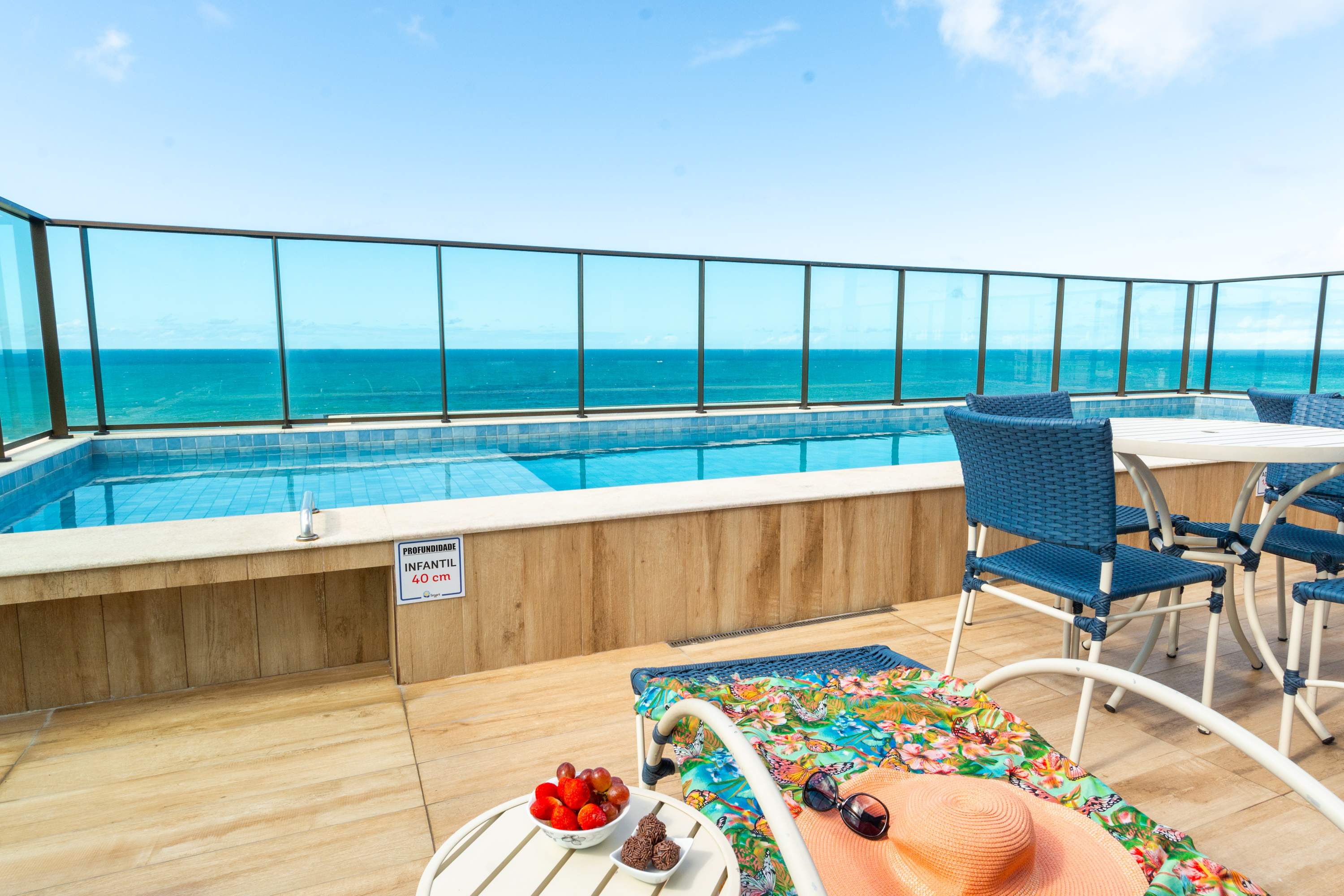 2BR at Corsário Beach | Pool & A/C