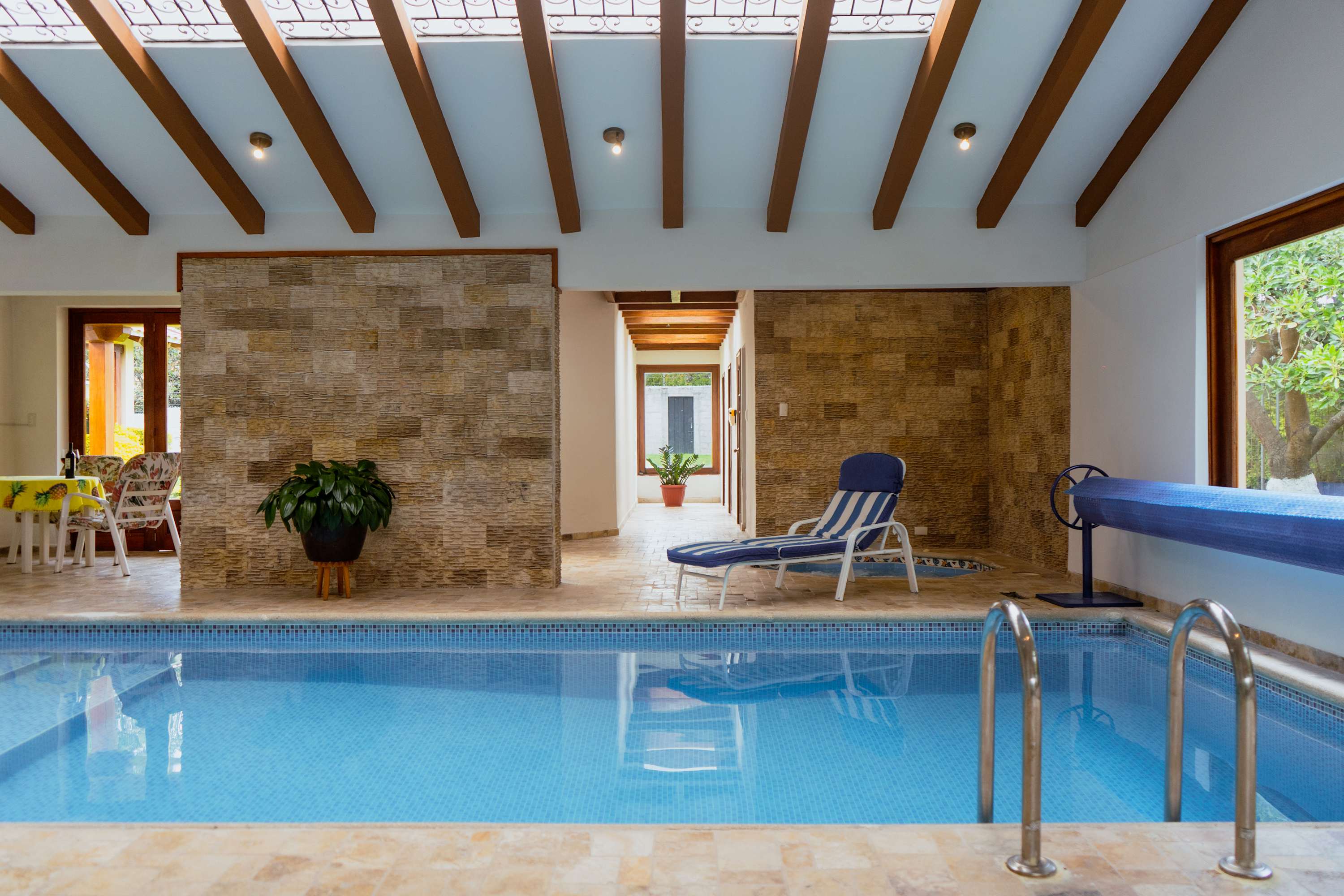 Guayllabamba Estate - Indoor Pool, Jacuzzi & Gym