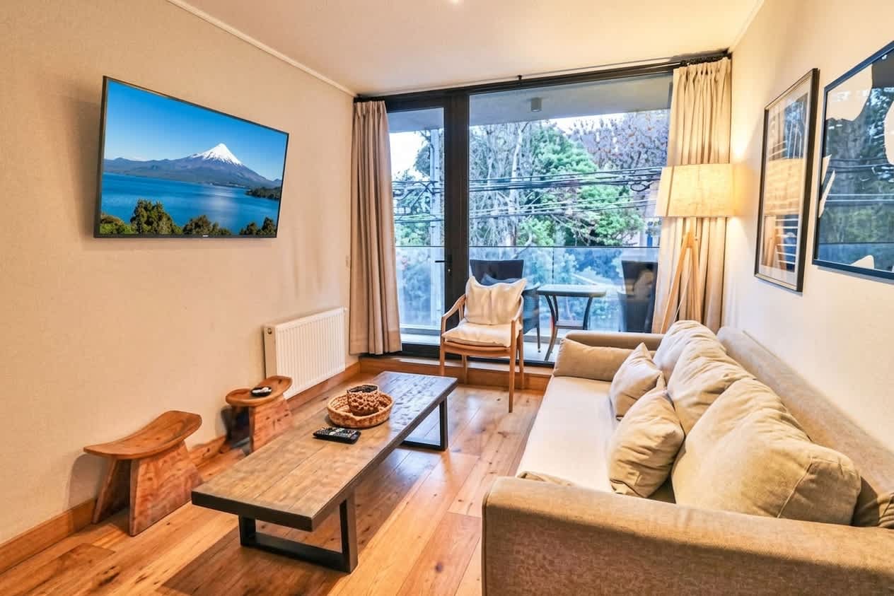 HOM 1-bed facing Lake Llanquihue · Pool, parking — Puerto Varas, Los Lagos Region — vacation rental