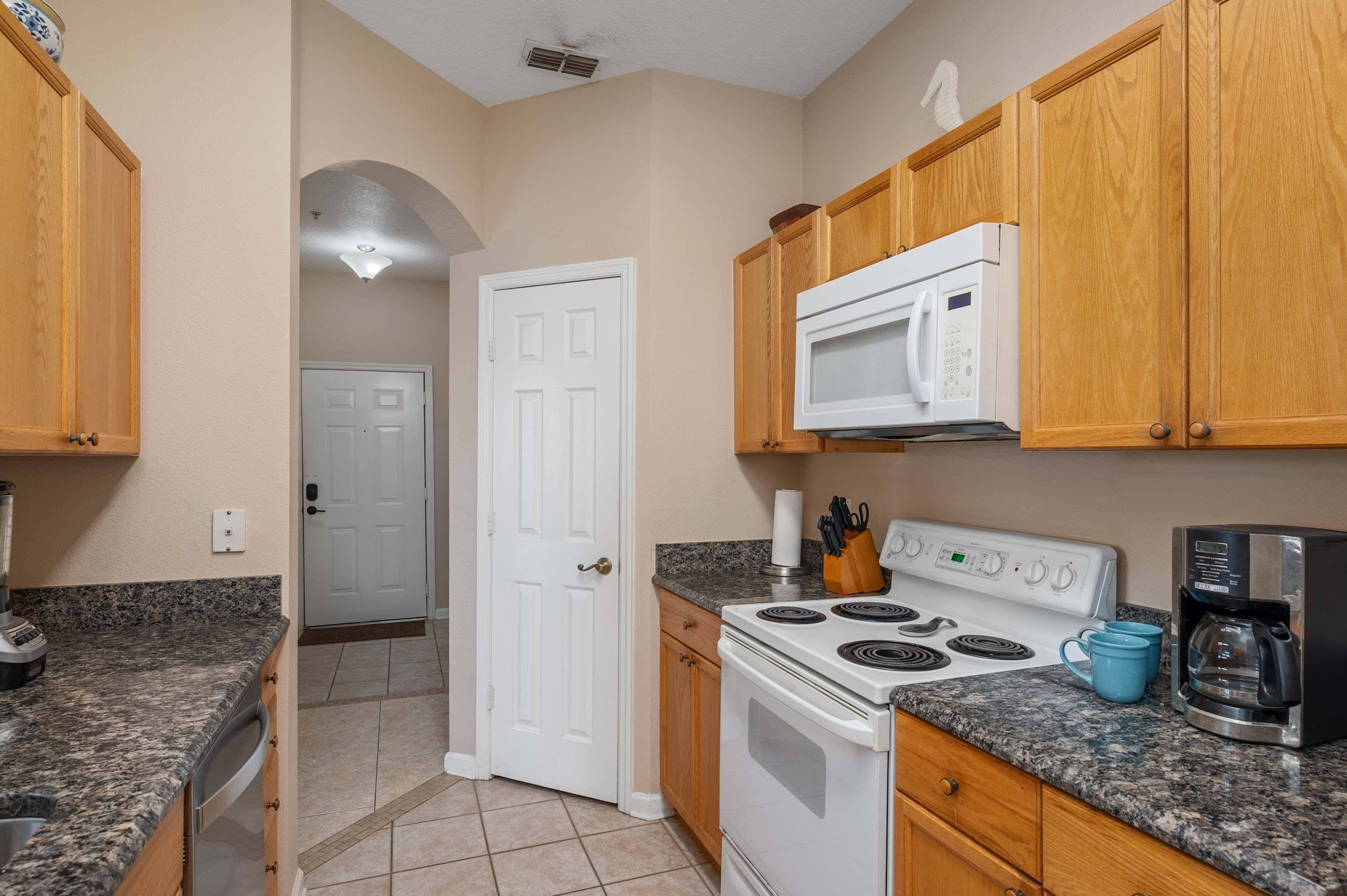 Top-Floor Retreat w/ Resort Pool Near Disney