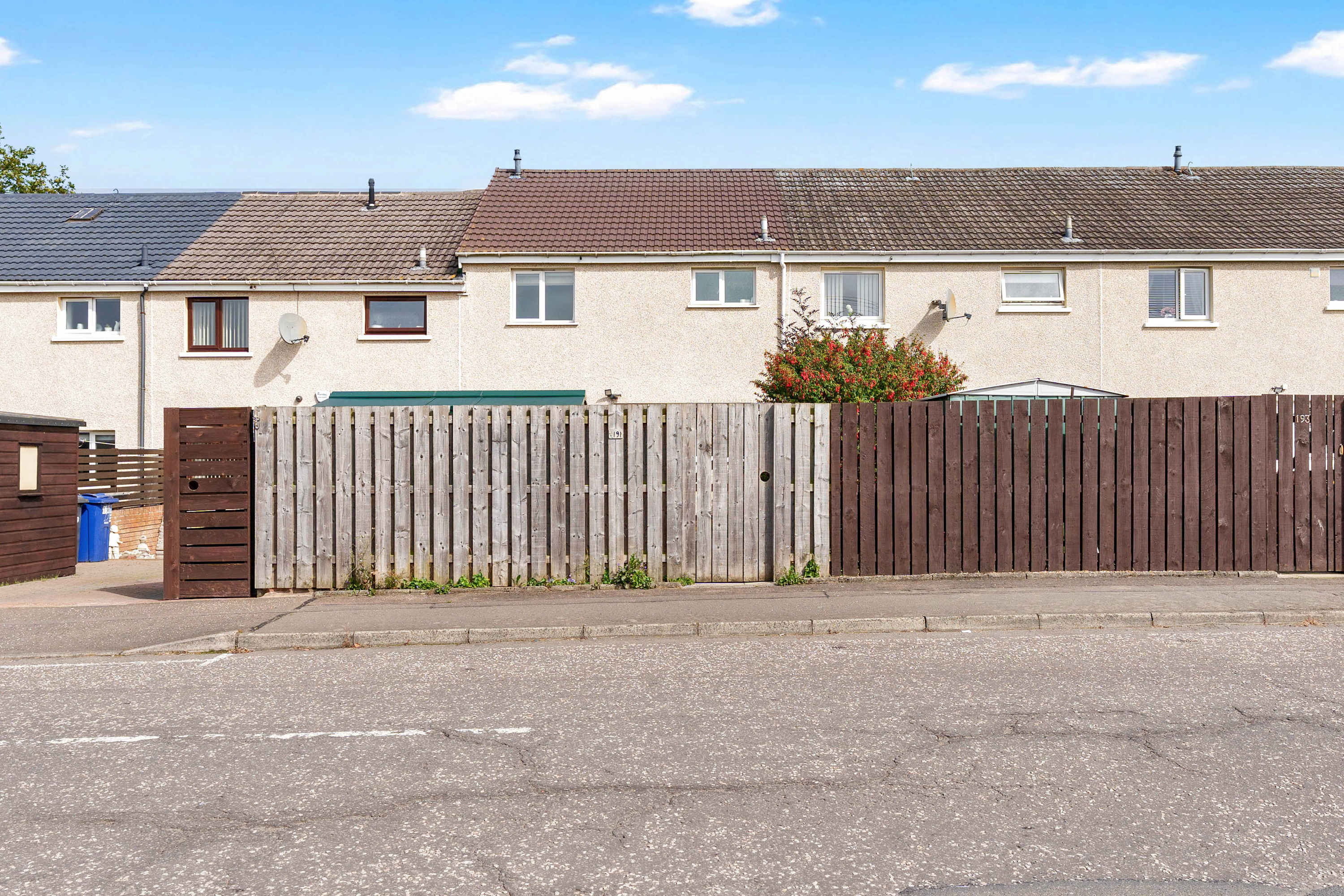 Easy Edinburgh Access, Parking,Near Rosslyn Chapel in Cameron Crescent 191 EH19 2PJ - Property image 17 - VivreStays