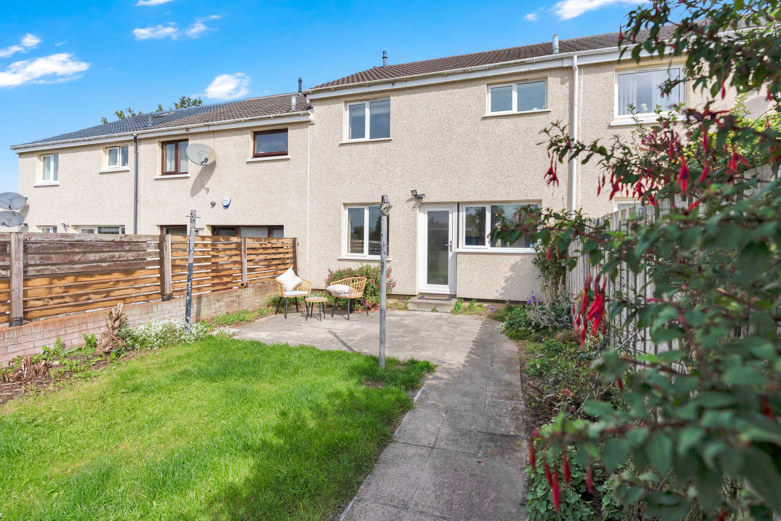 Easy Edinburgh Access, Parking,Near Rosslyn Chapel in Cameron Crescent 191 EH19 2PJ - Property image 28 - VivreStays