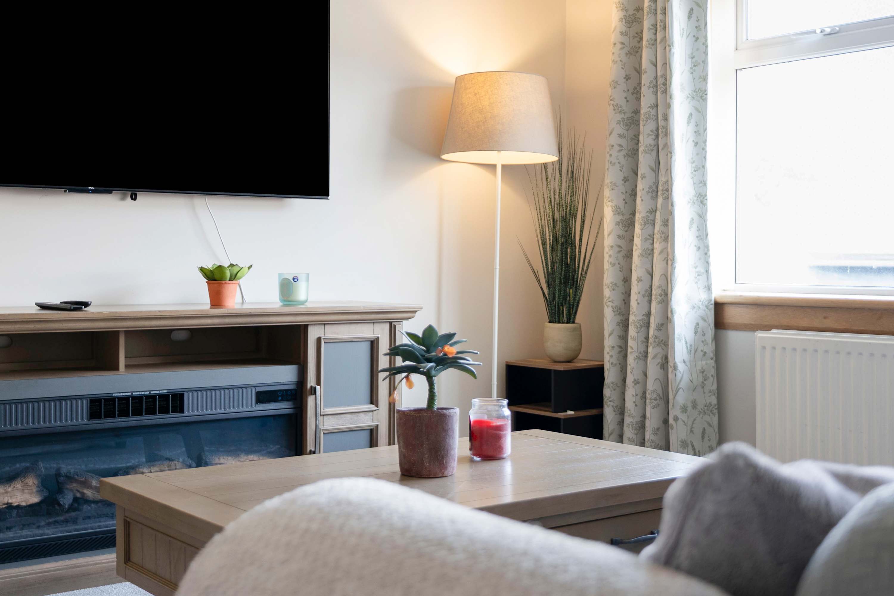 Easy Edinburgh Access, Parking,Near Rosslyn Chapel in Cameron Crescent 191 EH19 2PJ - Property image 31 - VivreStays