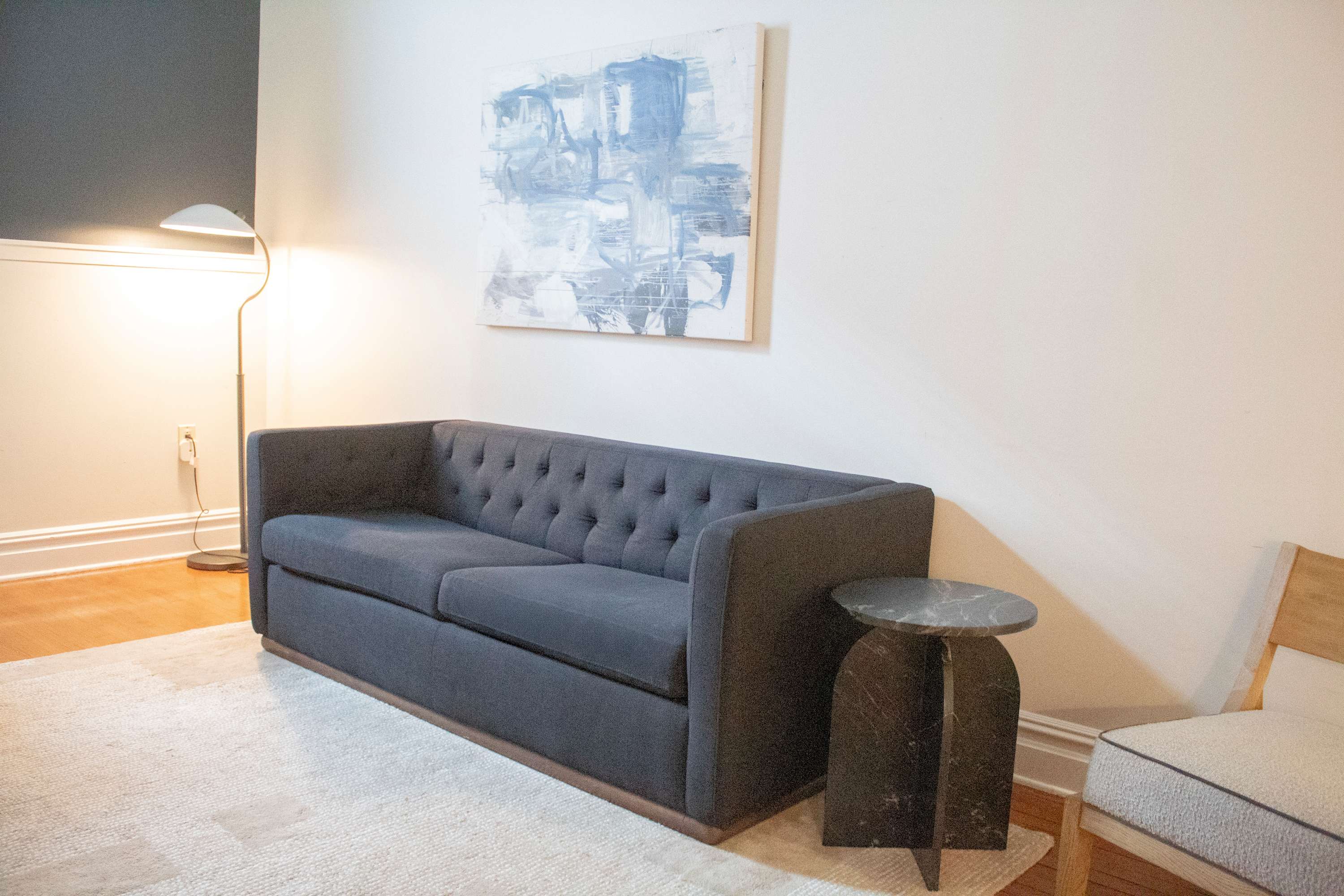 Loft Queen Suite in Central Philly - StayCozy