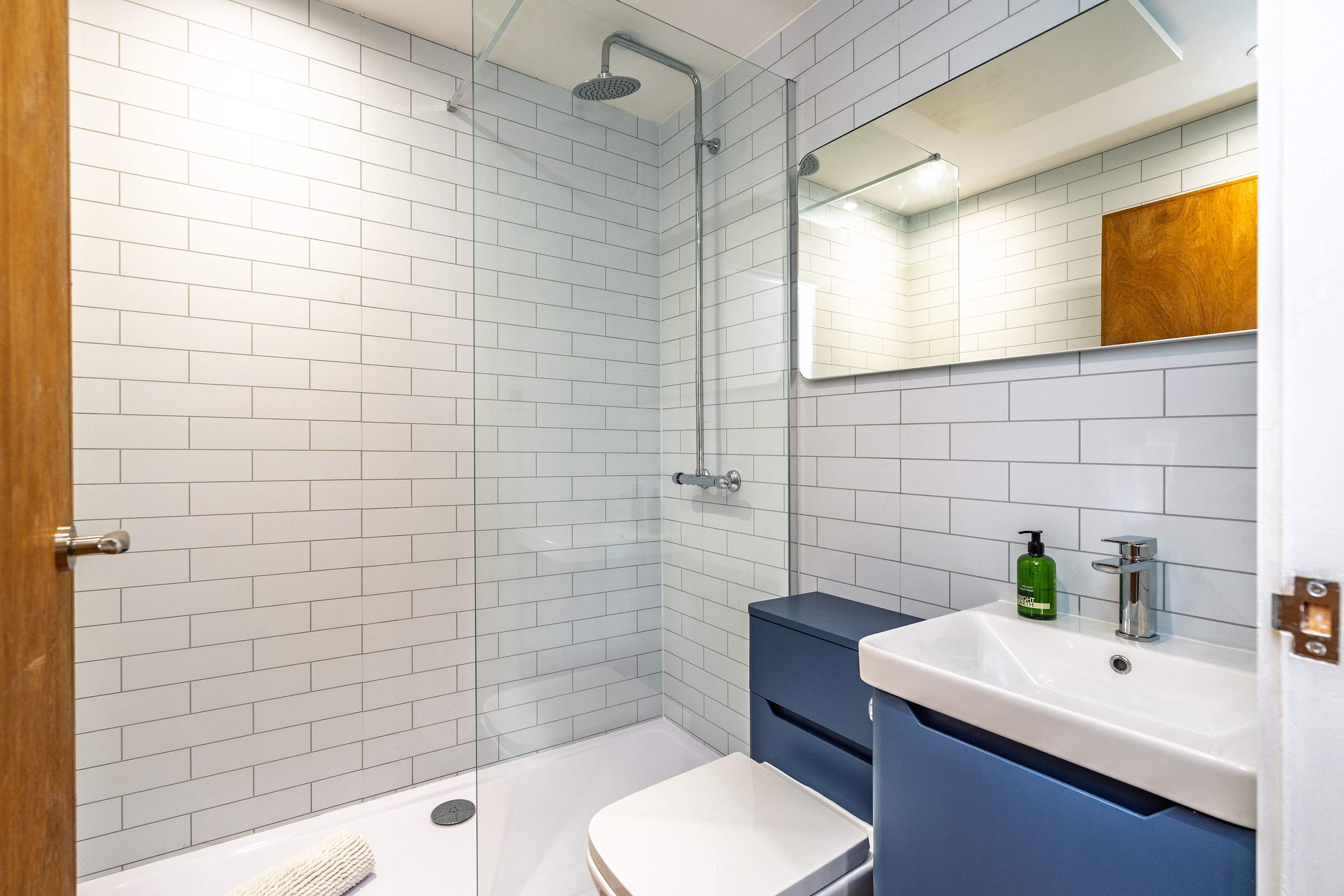Charming Studio at The Brewery in West Terrace 15 EH30 9LL - Property image 11 - VivreStays