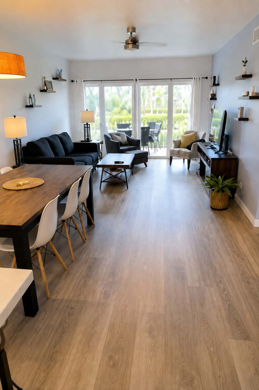 Open layout, bright and airy