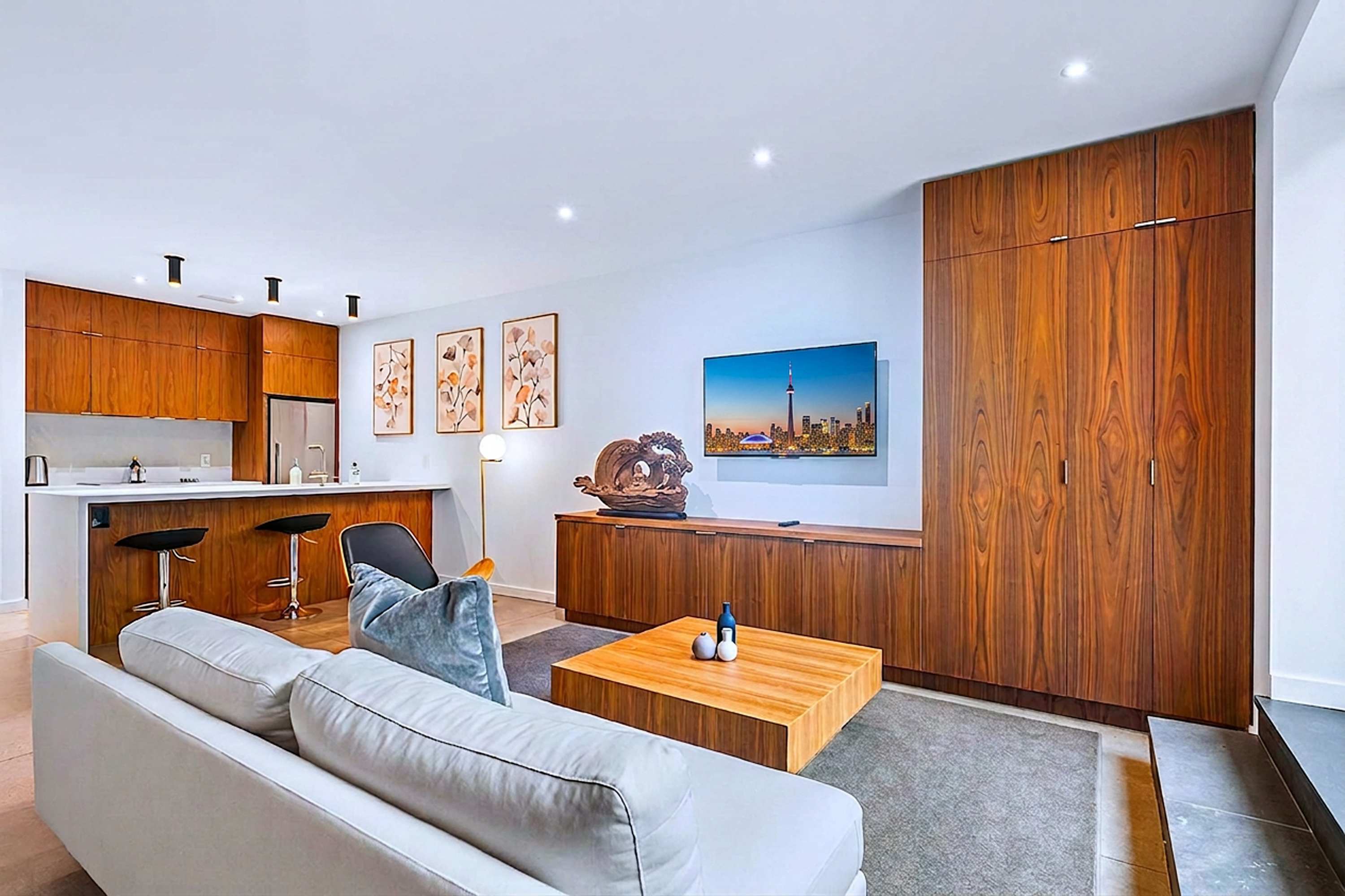 High End Basement Suite with Patio near High Park