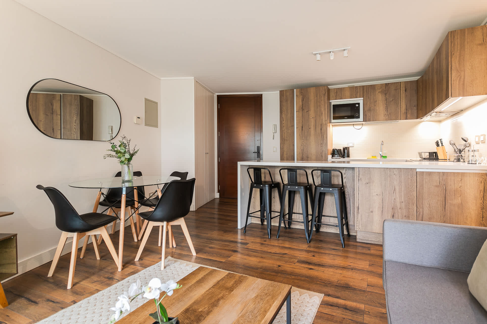 Chic Las Condes Apt: 2BR, 2BA, Sleeps 5