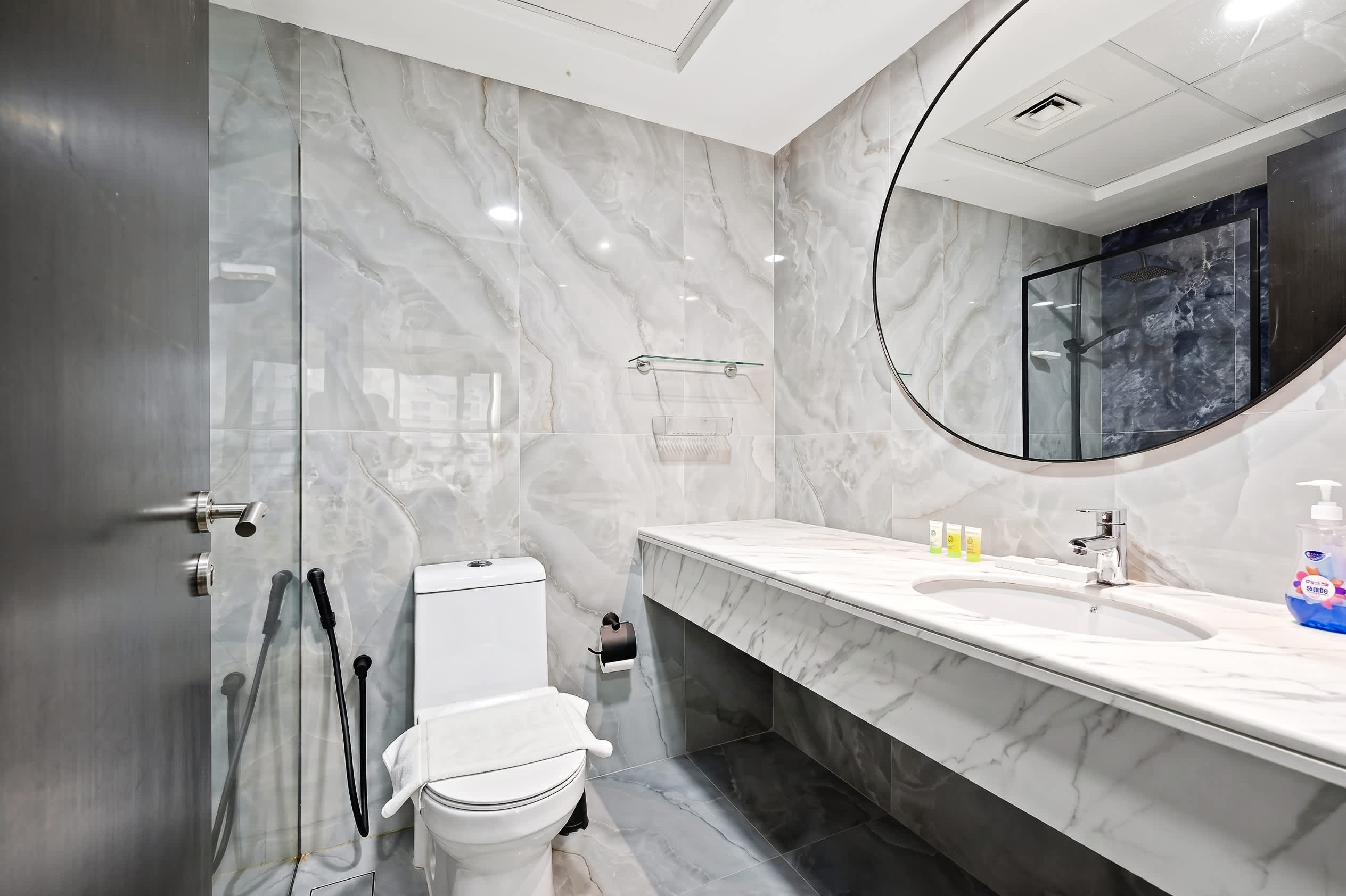 Red Residence, Dubai Sports City 1903 — photo 3 of 21