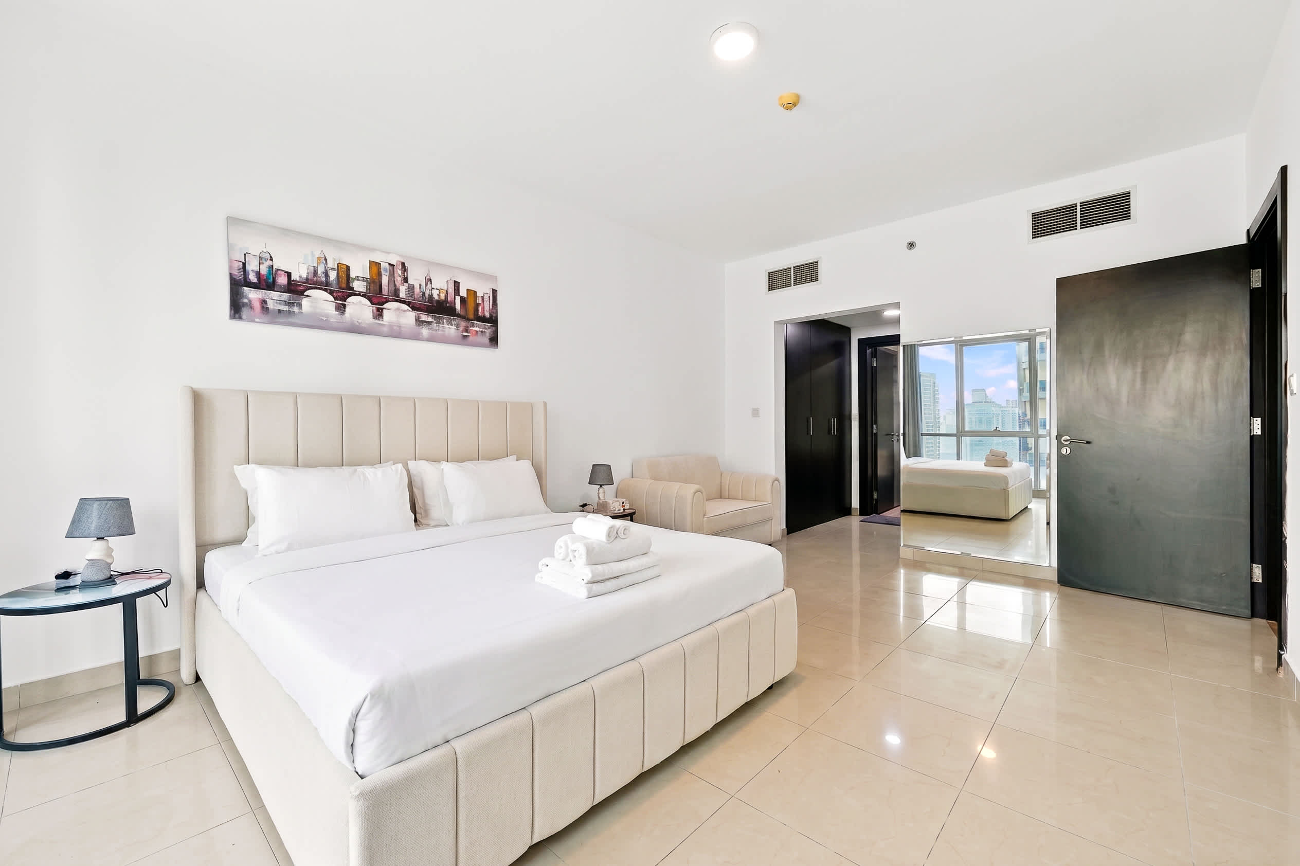 Red Residence, Dubai Sports City 1903 — photo 5 of 21