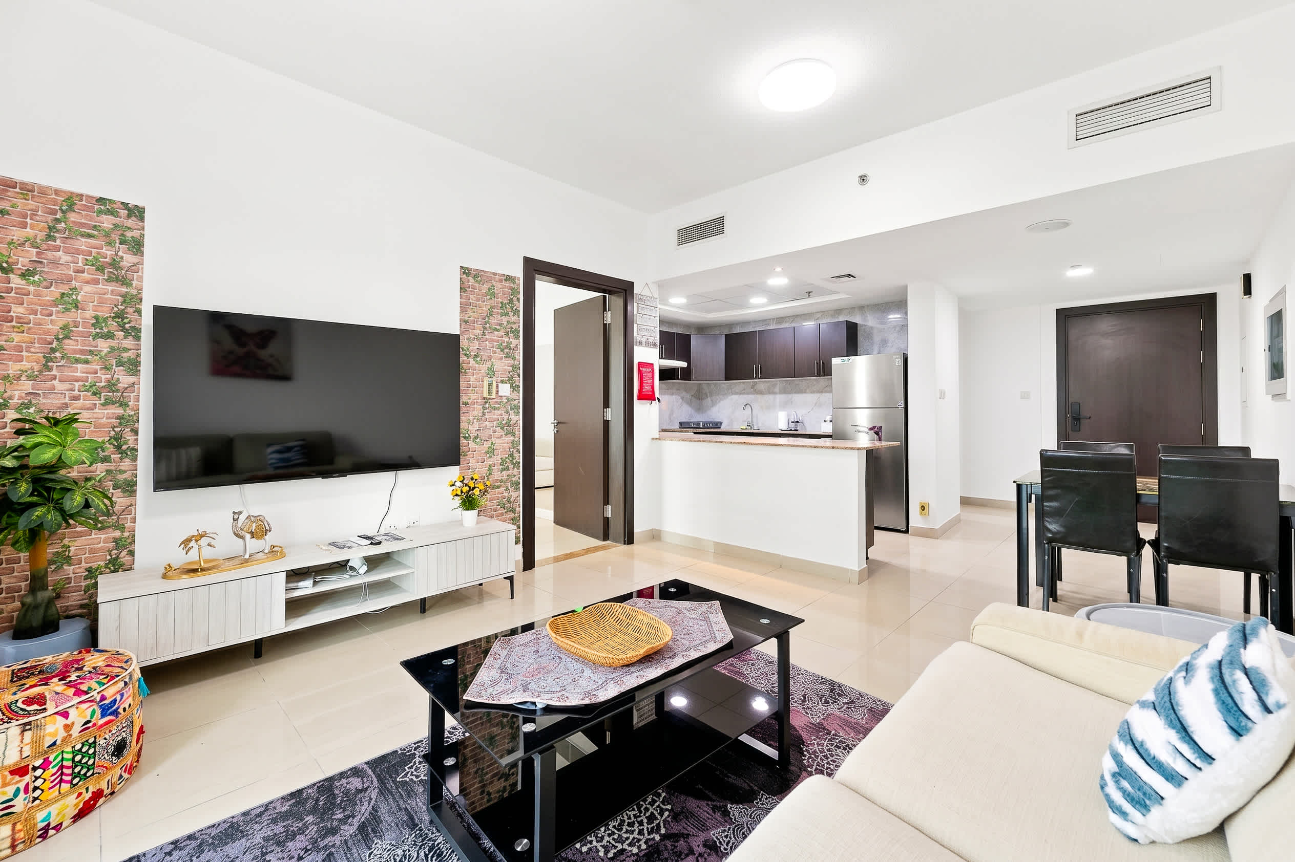 Red Residence, Dubai Sports City 1903 — photo 9 of 21