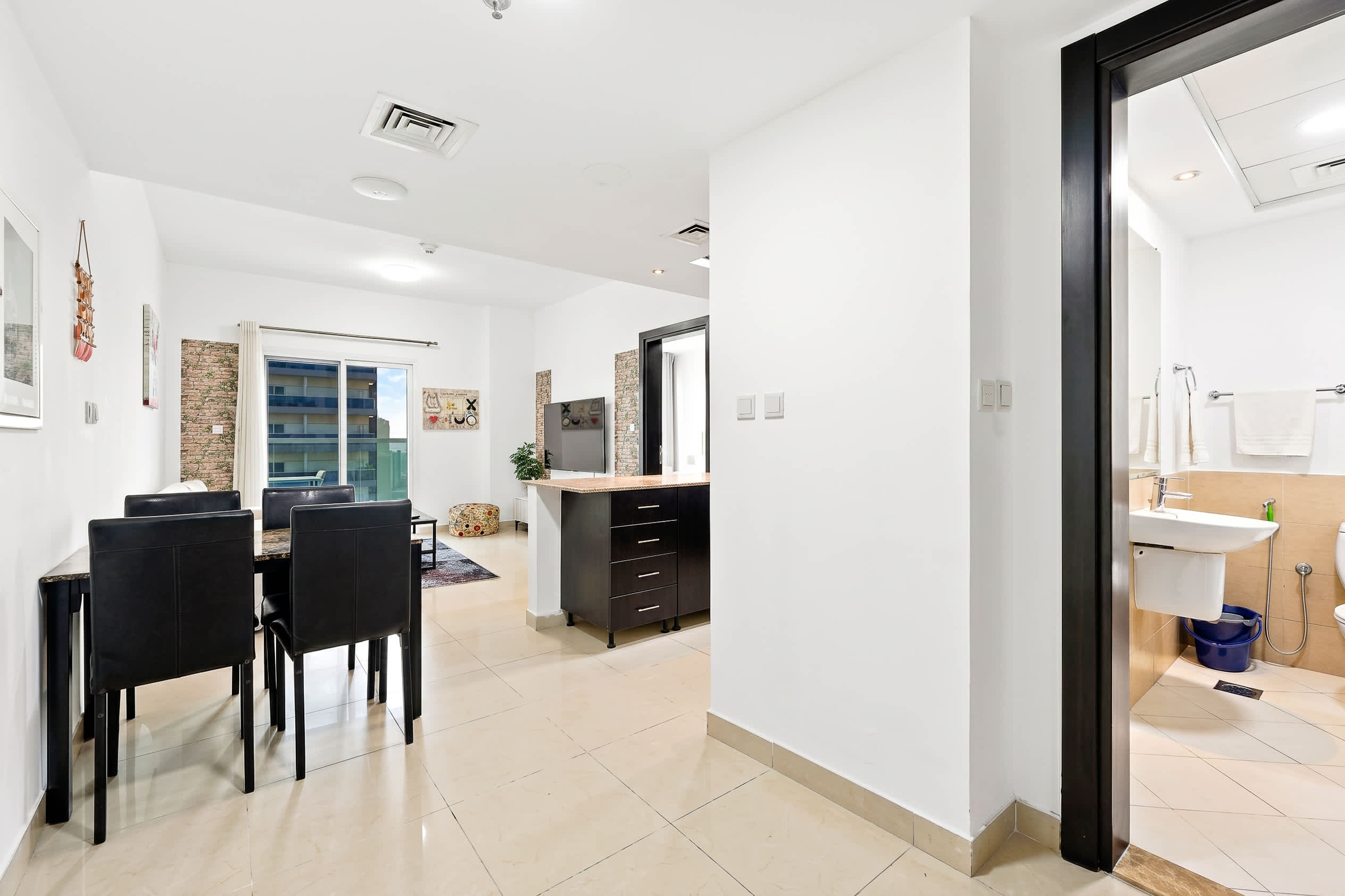 Red Residence, Dubai Sports City 1903 — photo 19 of 21