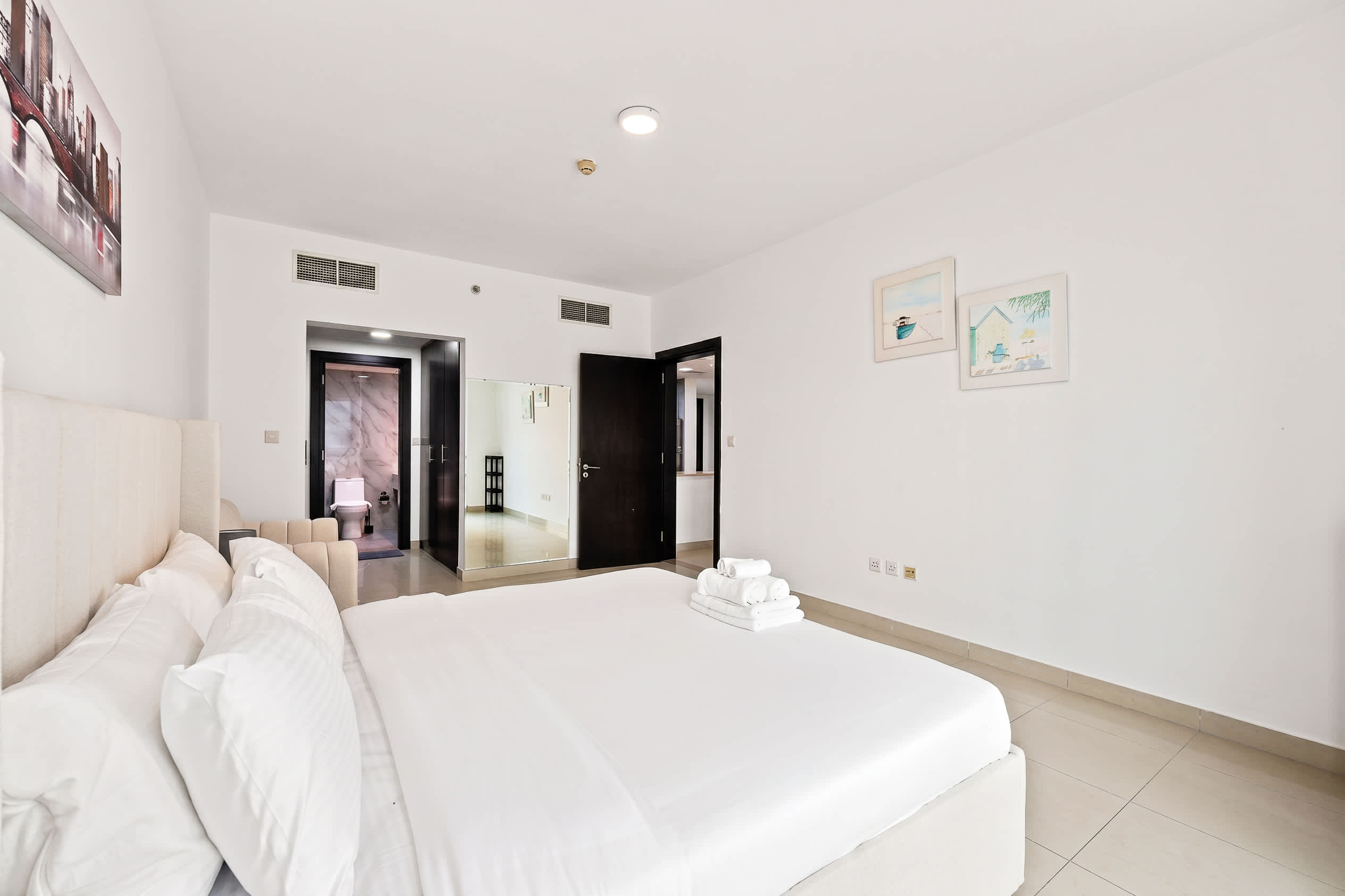 Red Residence, Dubai Sports City 1903 — photo 18 of 21