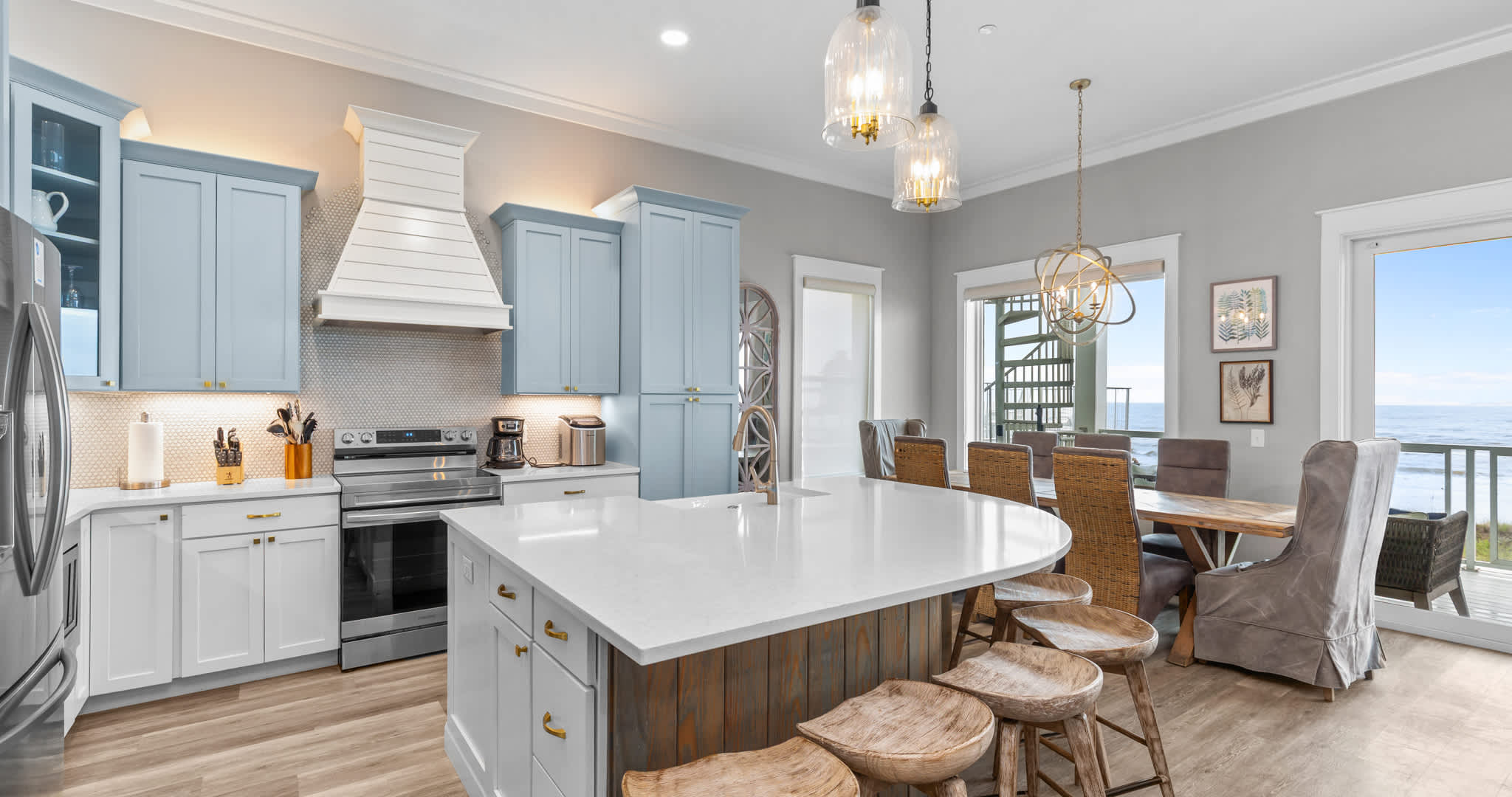 The open kitchen is well equipped for an unforgettable getaway​