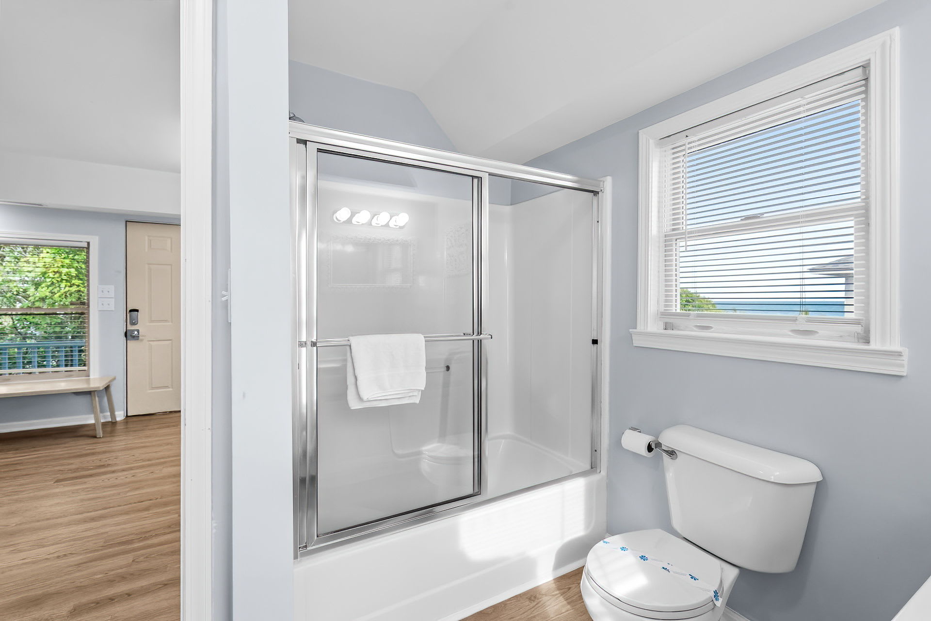 Golden Tide Oceanfront Pool Sleeps 18 | Photo 28