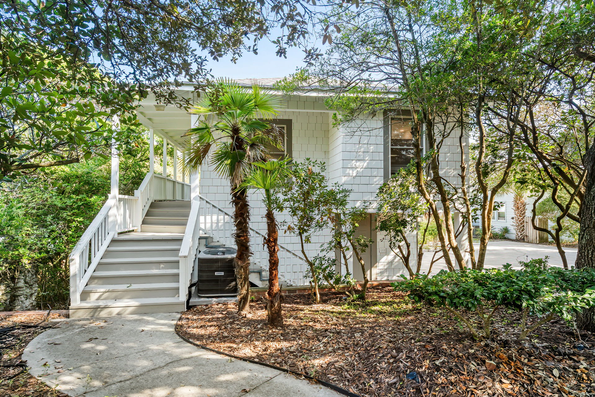 Golden Tide Oceanfront Pool Sleeps 18 | Photo 37