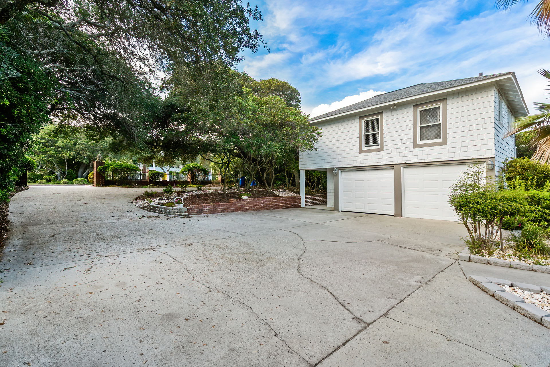 Golden Tide Oceanfront Pool Sleeps 18 | Photo 60