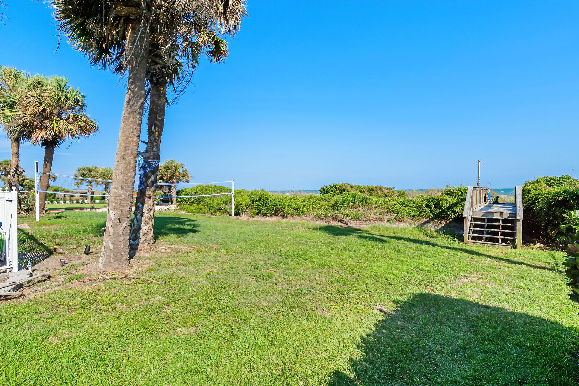 Golden Tide Oceanfront Pool Sleeps 18 | Photo 53
