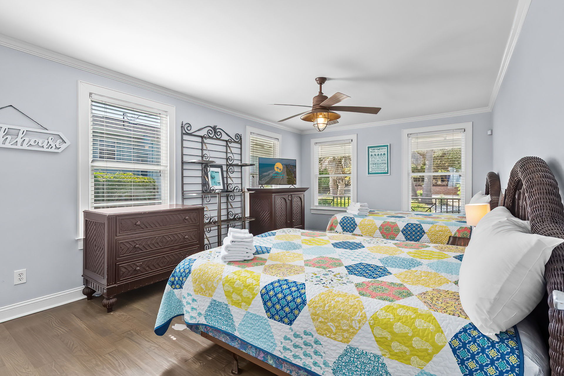 Golden Tide Oceanfront Pool Sleeps 18 | Photo 34