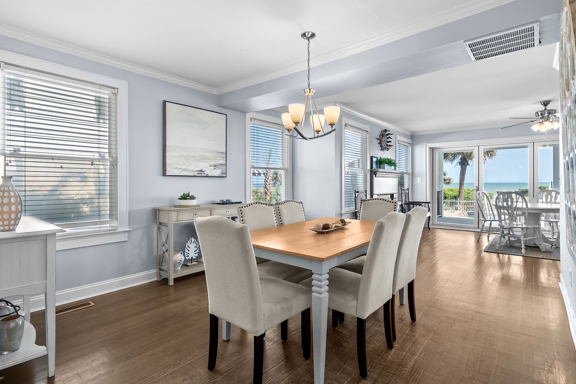 Golden Tide Oceanfront Pool Sleeps 18 | Photo 14