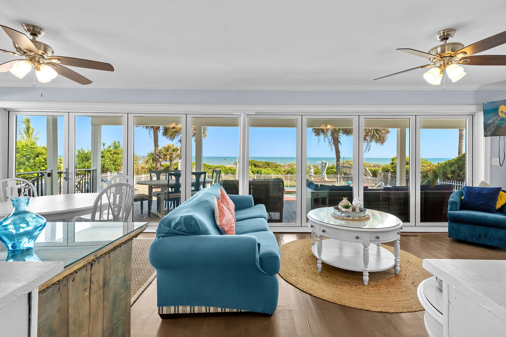 Golden Tide Oceanfront Pool Sleeps 18 | Photo 4