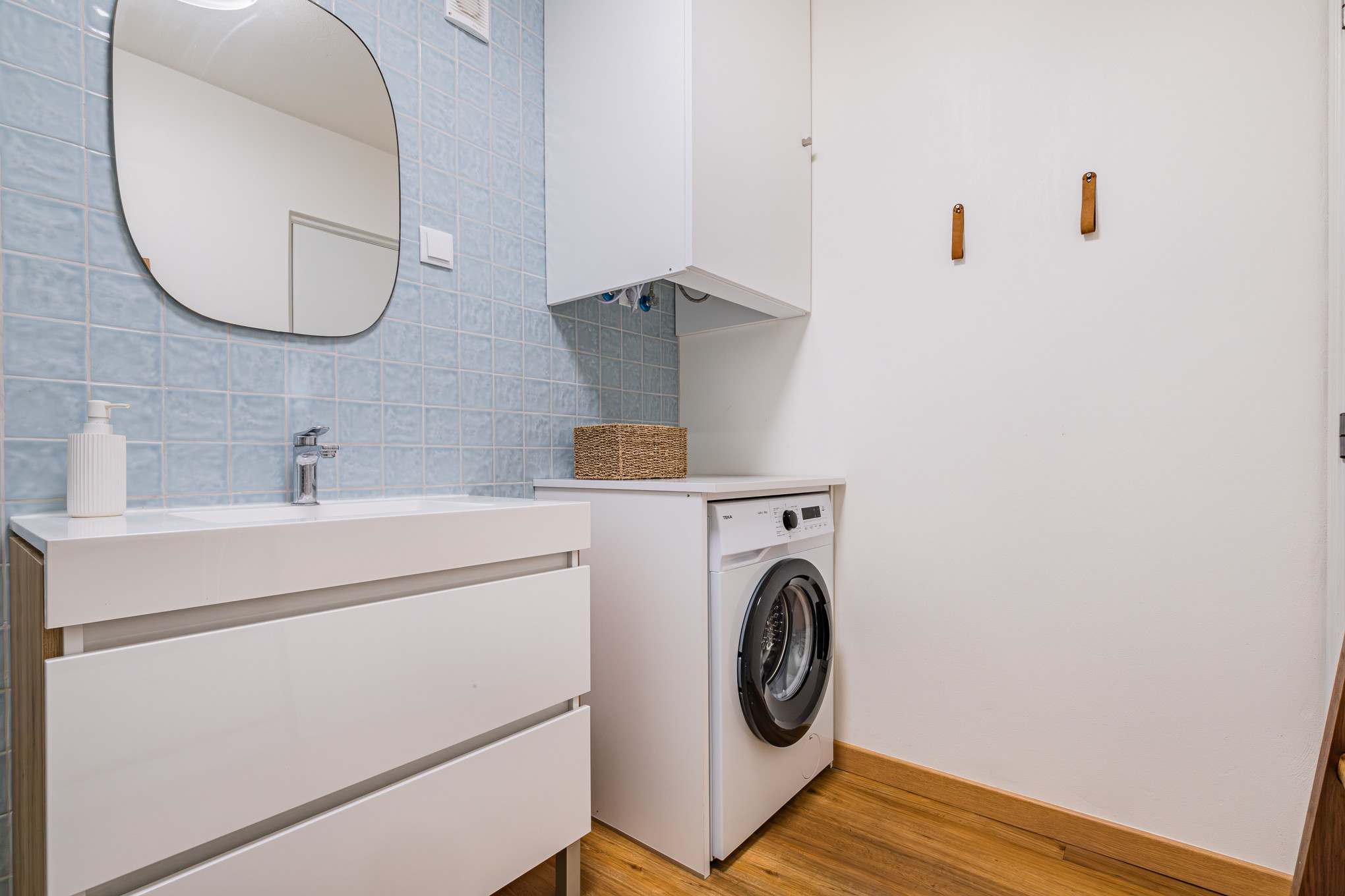 Stanchion Apartment