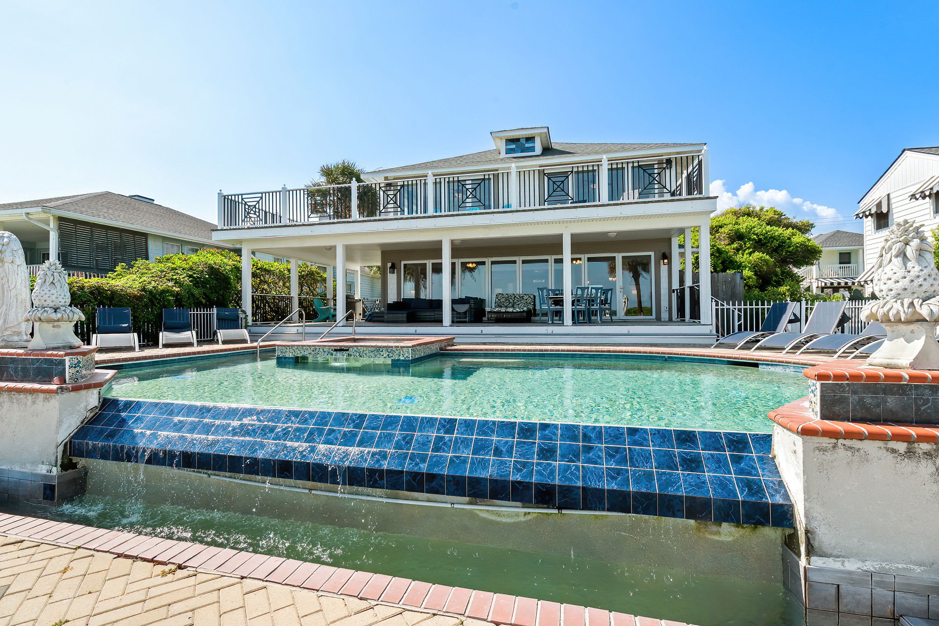 Golden Tide Oceanfront Pool Sleeps 18 | Photo 46