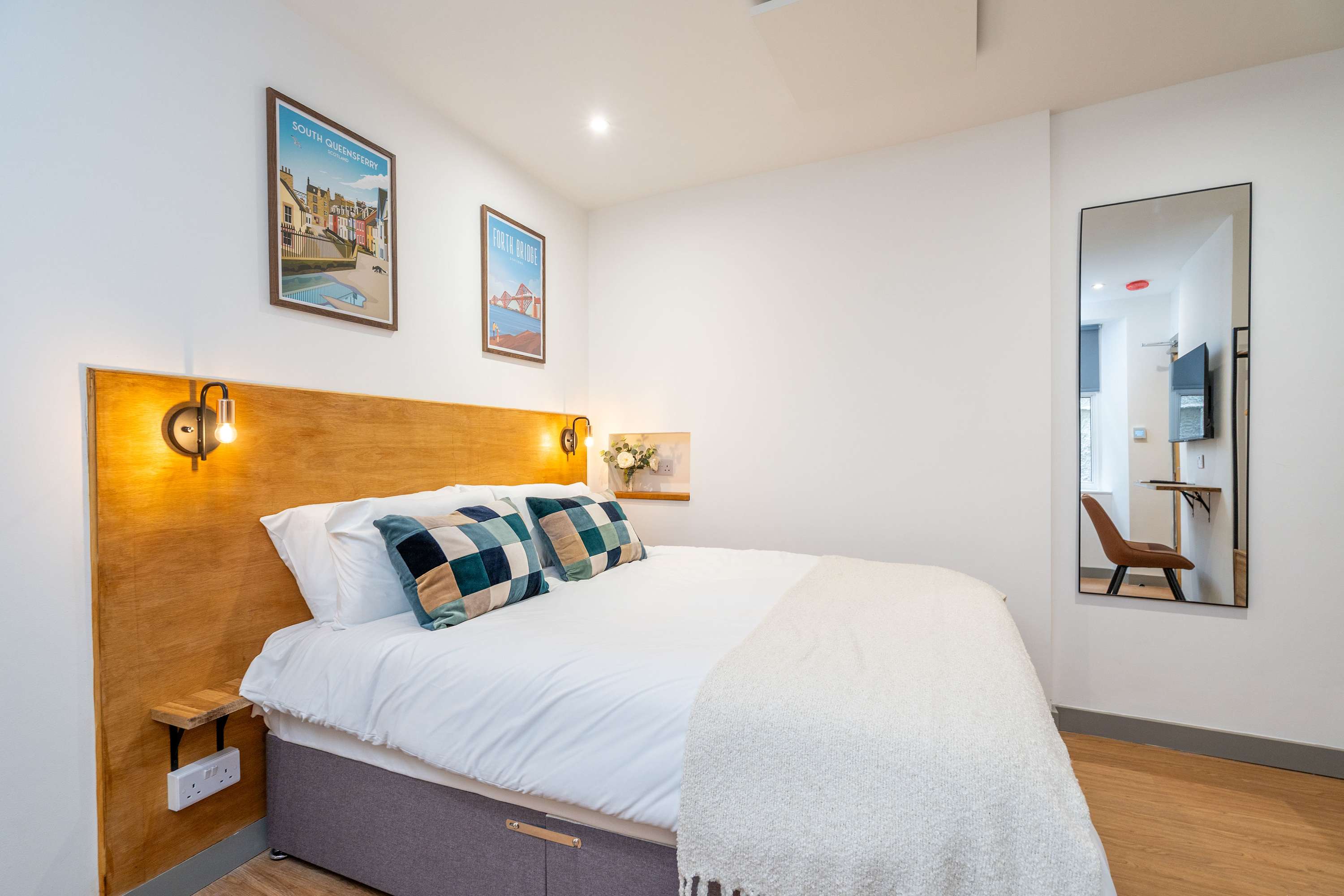Stylish Studio at The Brewery in West Terrace 15 EH30 9LL - Property image 2 - VivreStays
