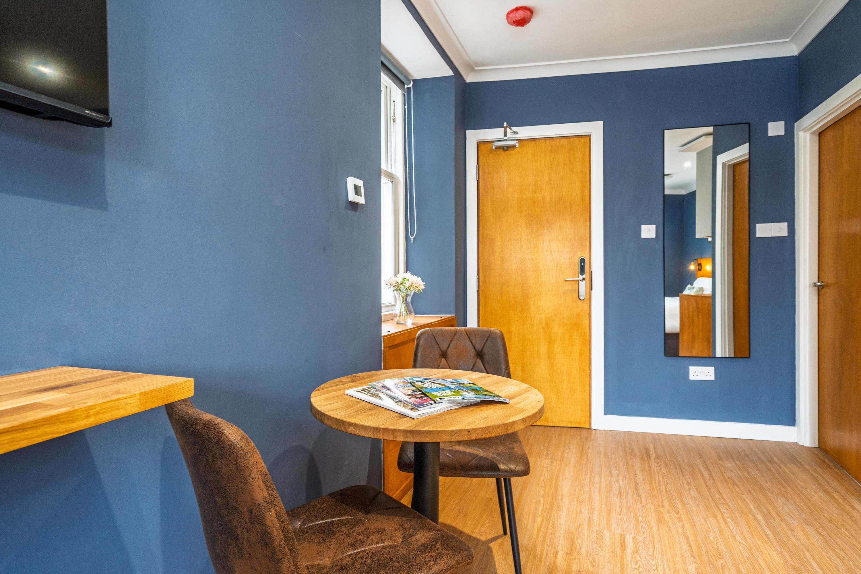 Modern Studio at The Brewery in West Terrace 15 EH30 9LL - Property image 6 - VivreStays