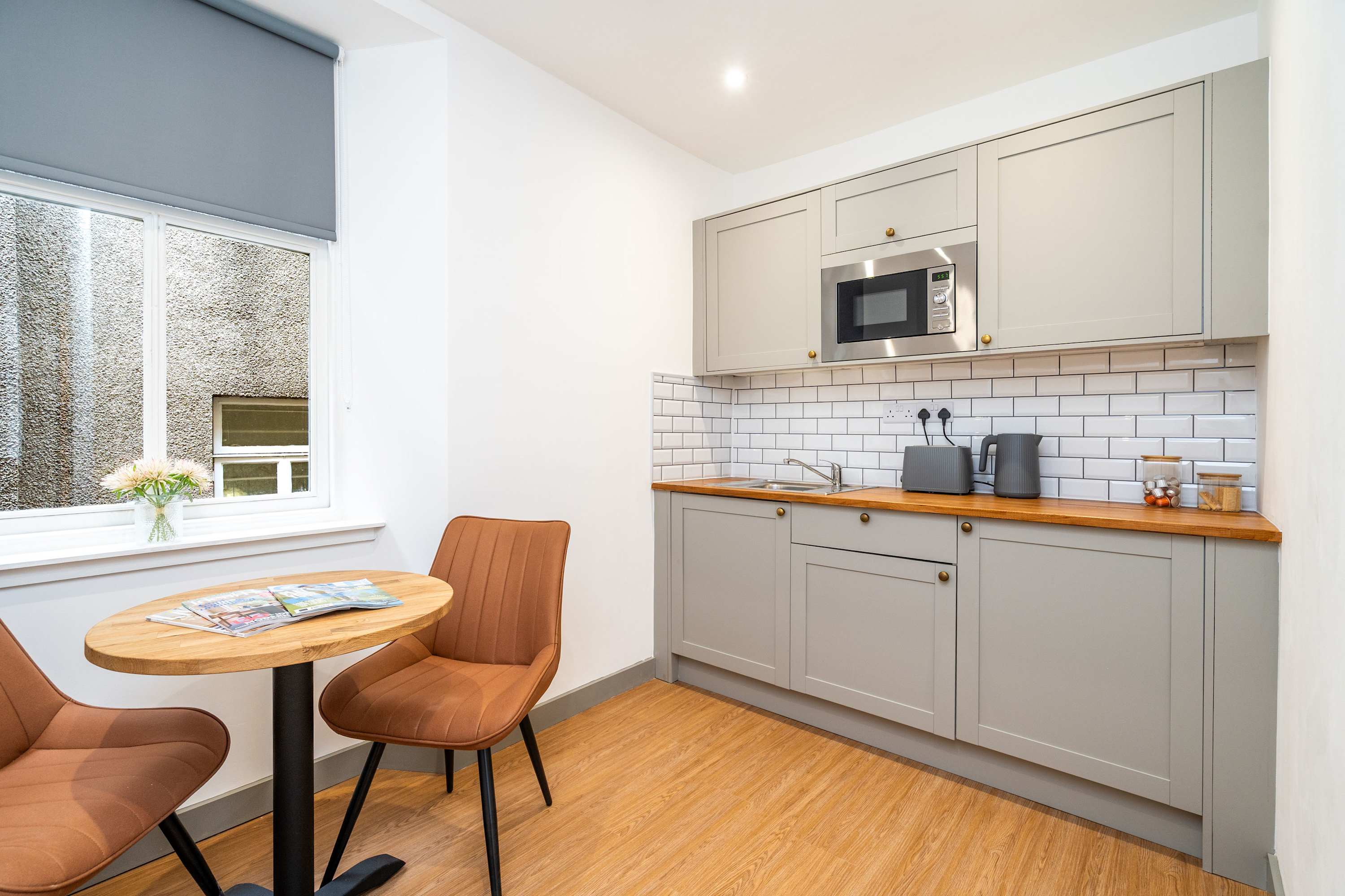 View Elegant Studio at The Brewery in West Terrace 15 EH30 9LL Elegant Studio at The Brewery in West Terrace 15 EH30 9LL - Property image 4 - VivreStays
