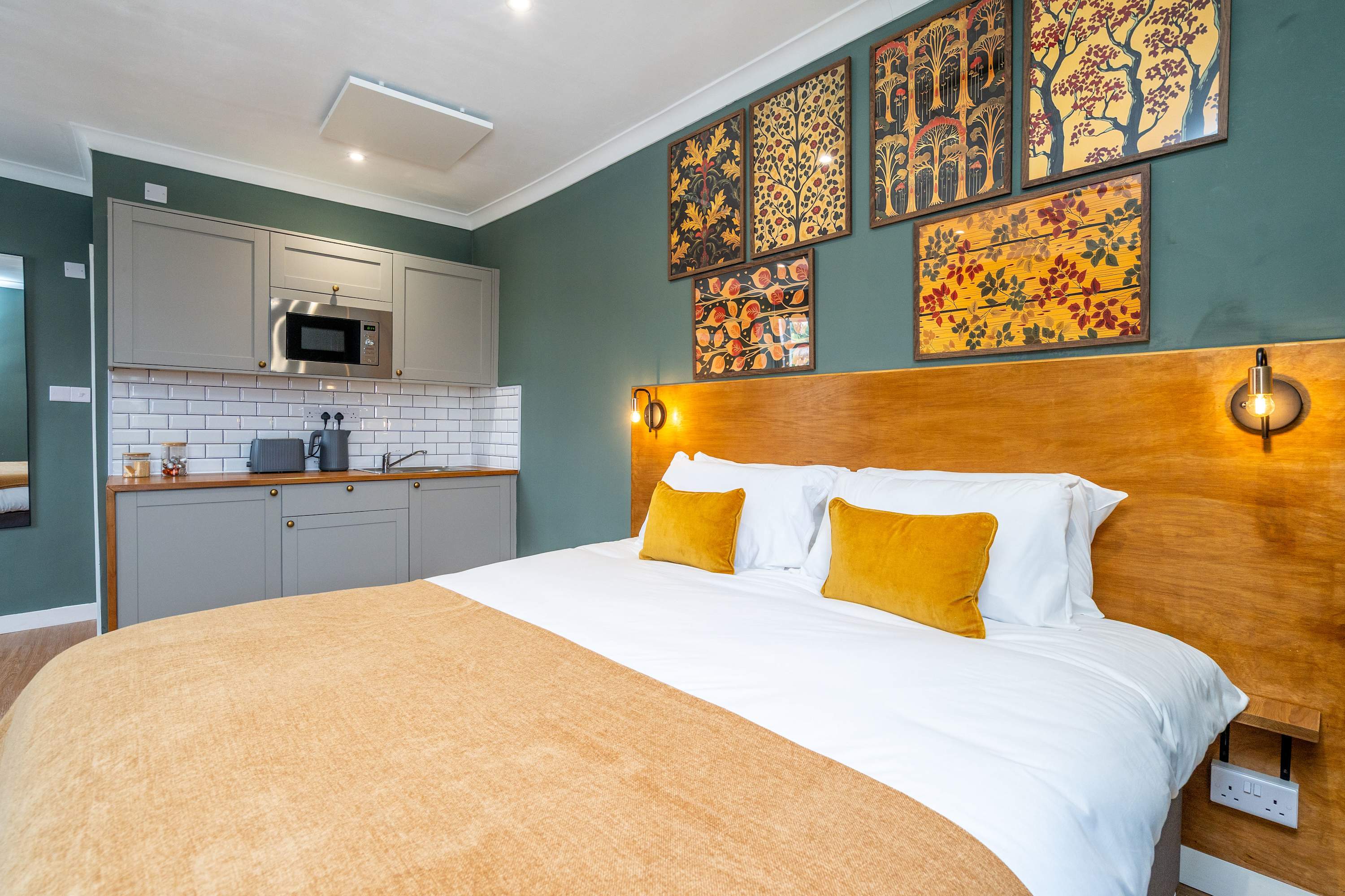Cozy Boutique Studio at The Brewery in West Terrace 15 EH30 9LL - Property image 3 - VivreStays