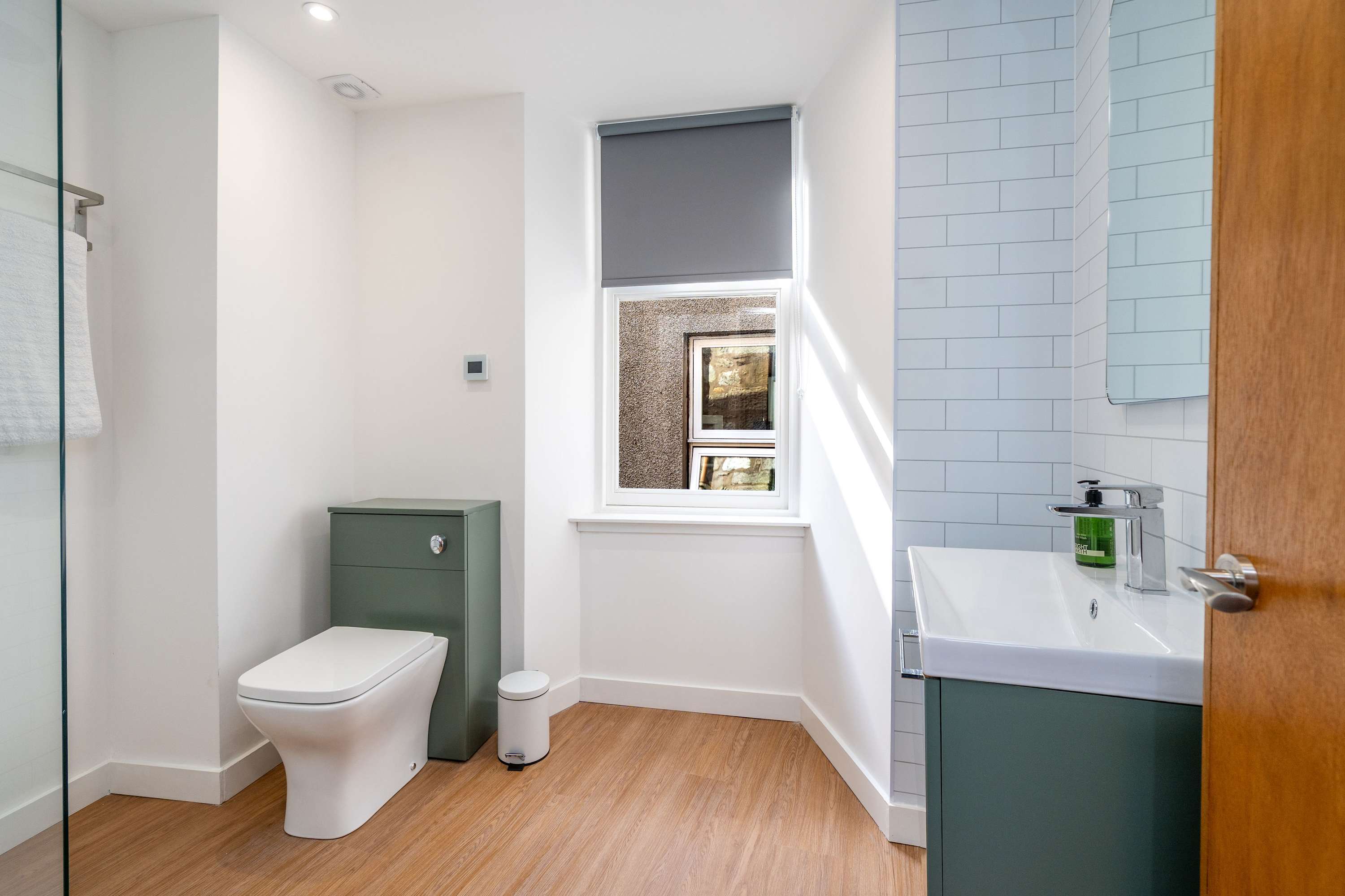 Cozy Boutique Studio at The Brewery in West Terrace 15 EH30 9LL - Property image 11 - VivreStays
