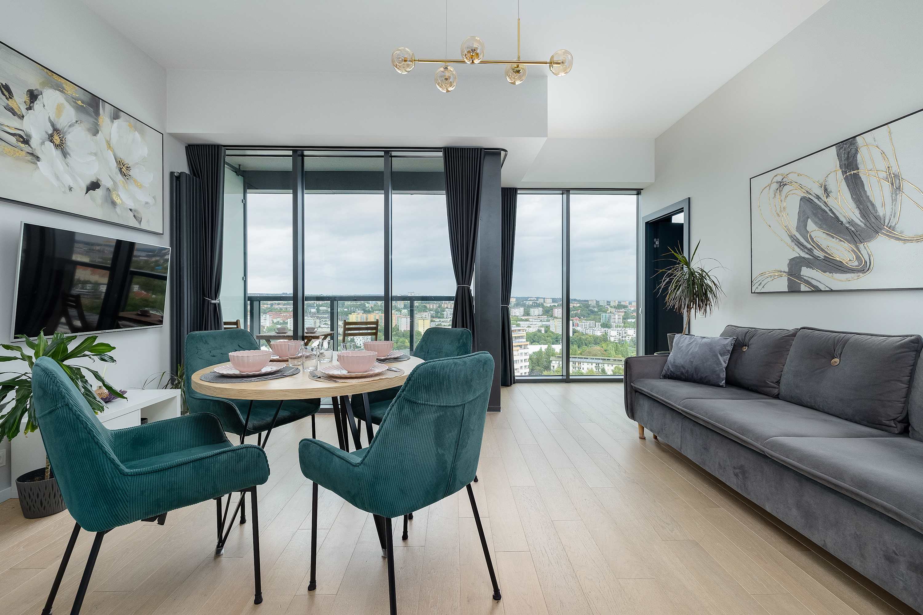 Szczecin | Al. Wyzwolenia 46 | Hanza Tower | Comfortable Apartment | Parking — Szczecin, West Pomerania — vacation rental