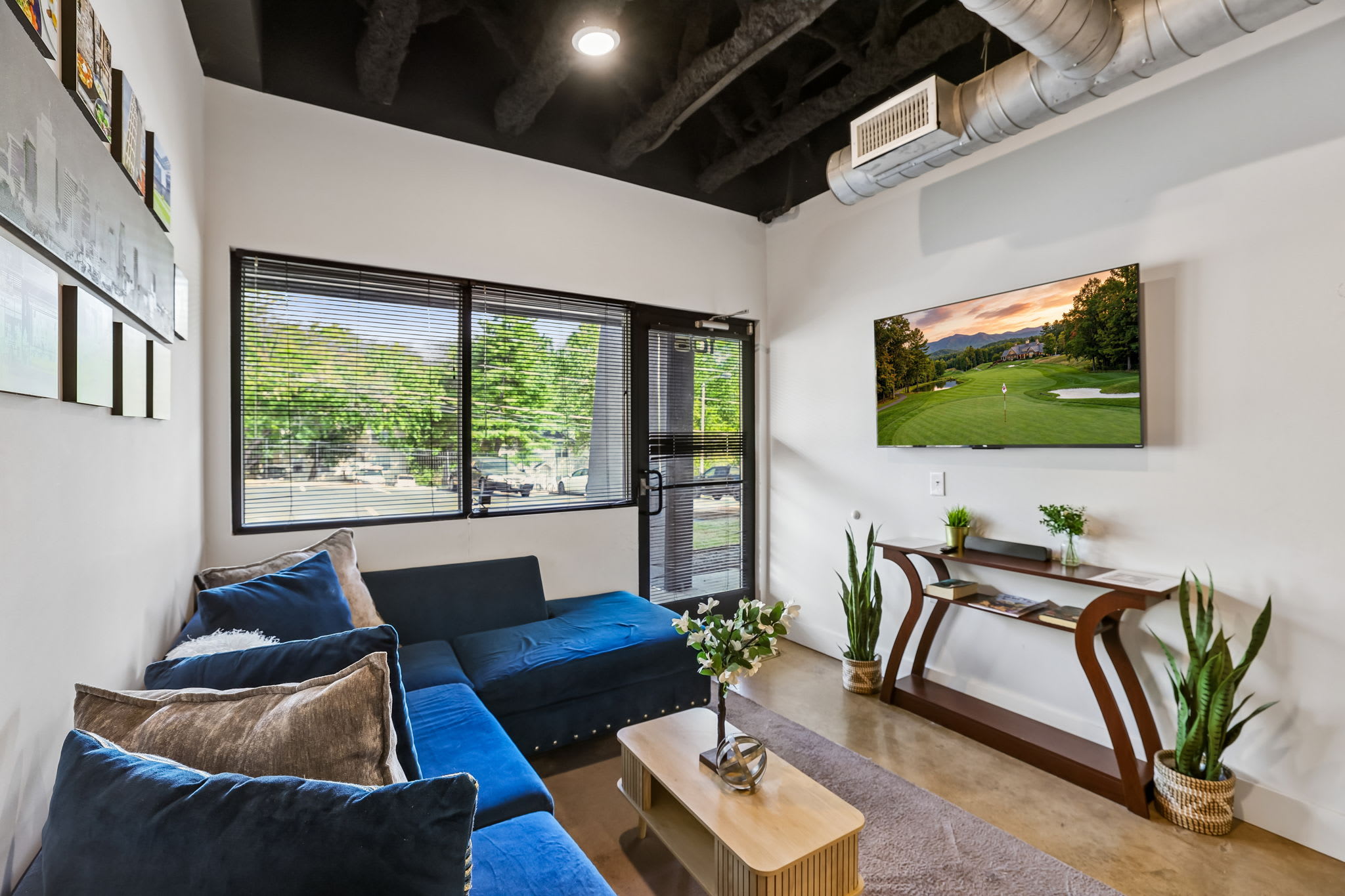 Sleek apt near The Grand Ole Opry and BNA Airport!