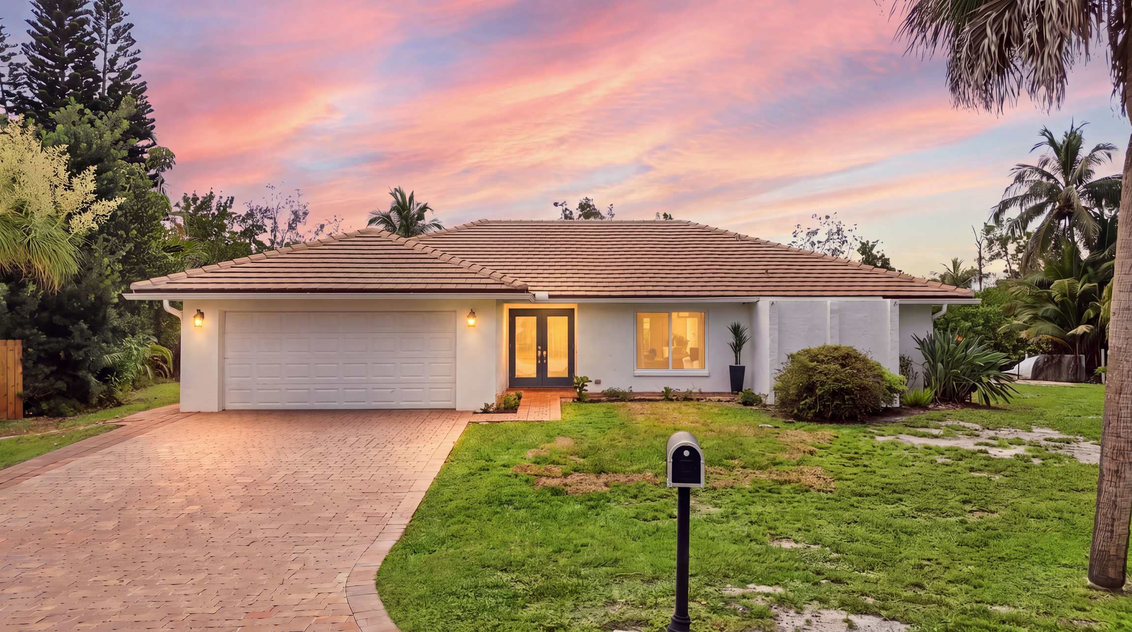 Upscale Bonita Springs Pool Spa Privacy