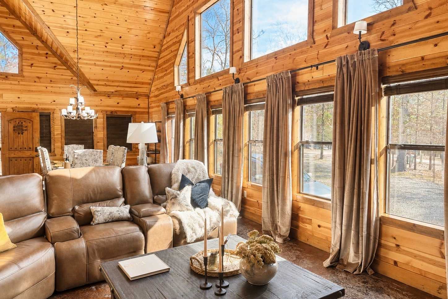 As Seen on TV! Safari Views + Hot Tub + Firepit