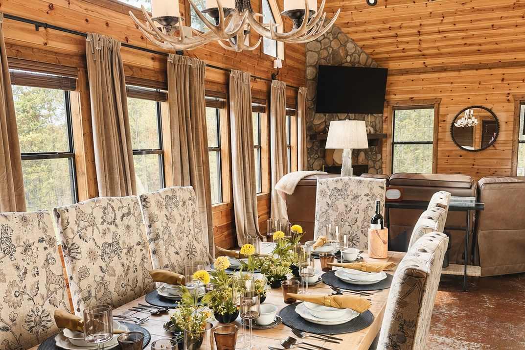 As Seen on TV! Safari Views + Hot Tub + Firepit