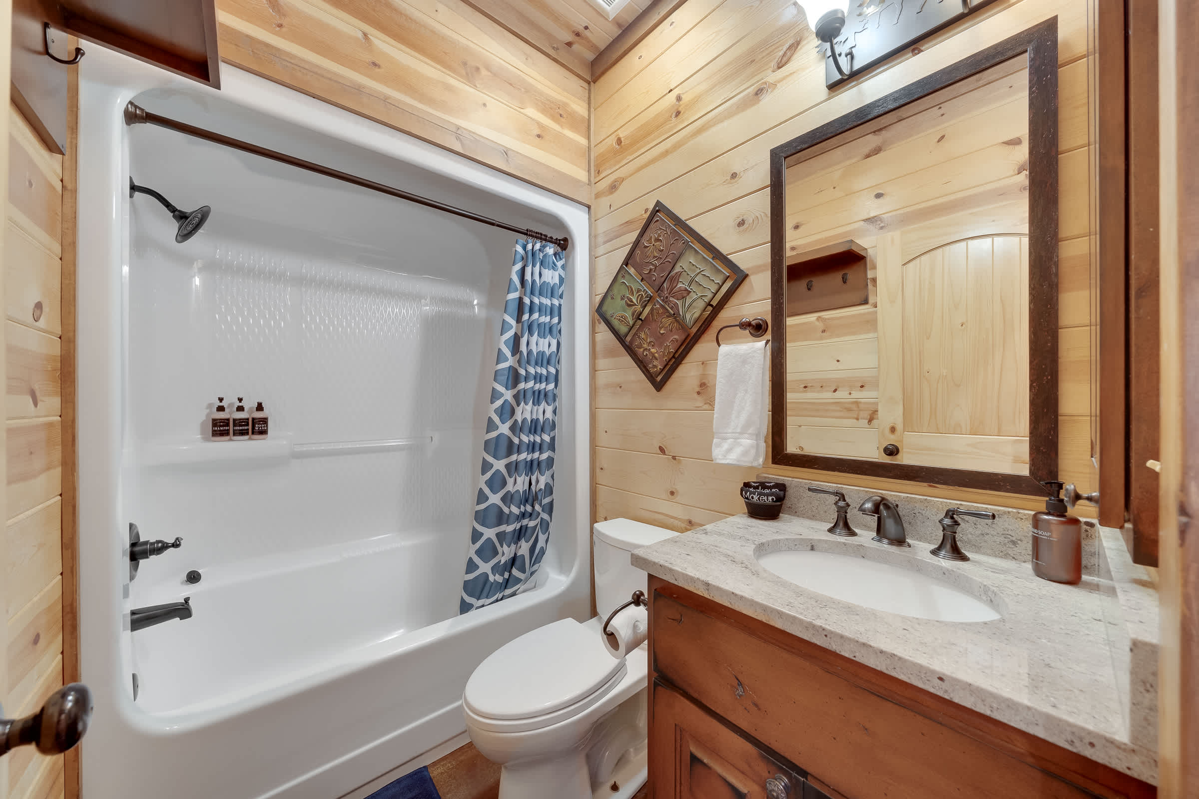 As Seen on TV! Safari Views + Hot Tub + Firepit