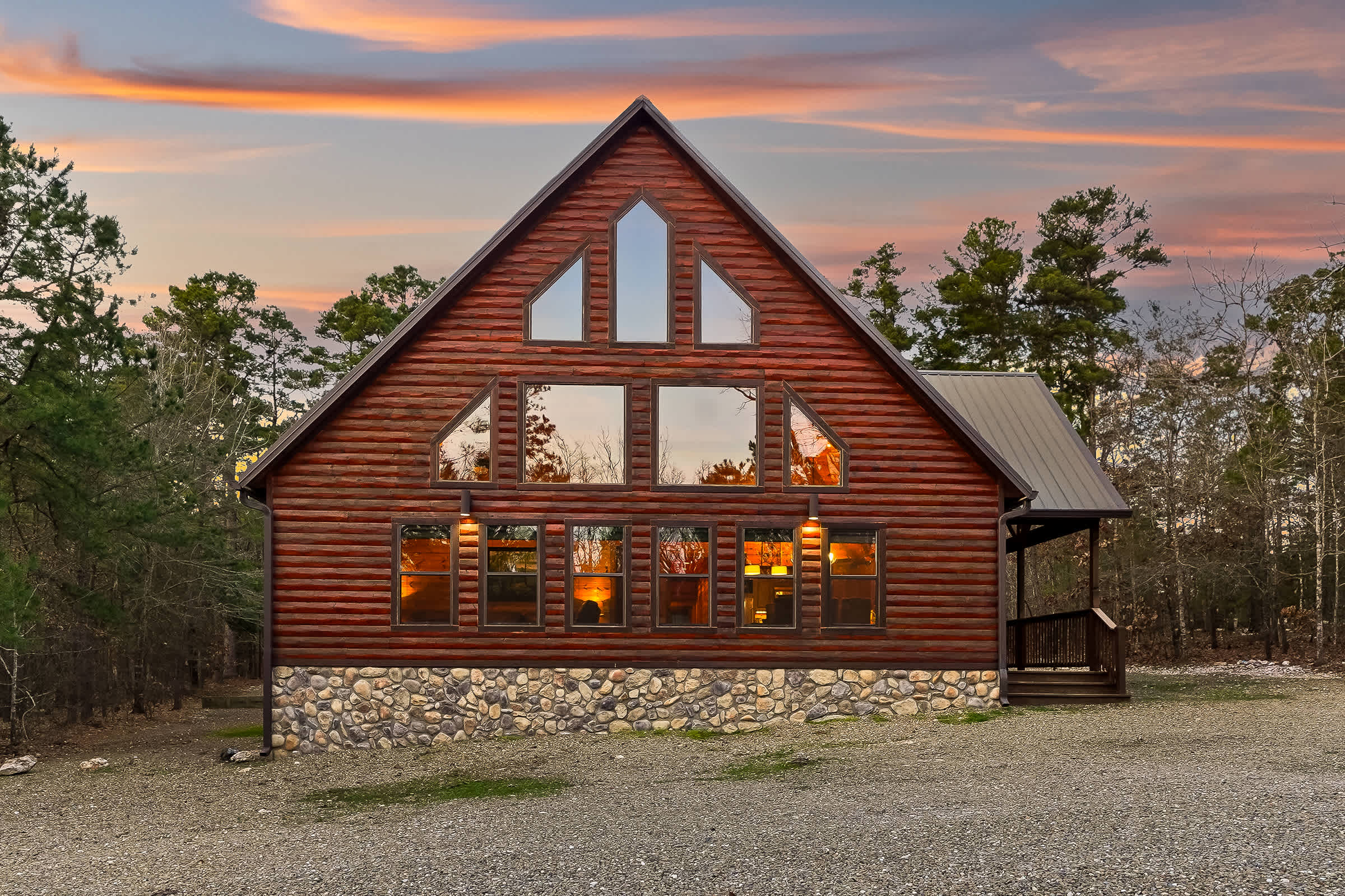 As Seen on TV! Safari Views + Hot Tub + Firepit