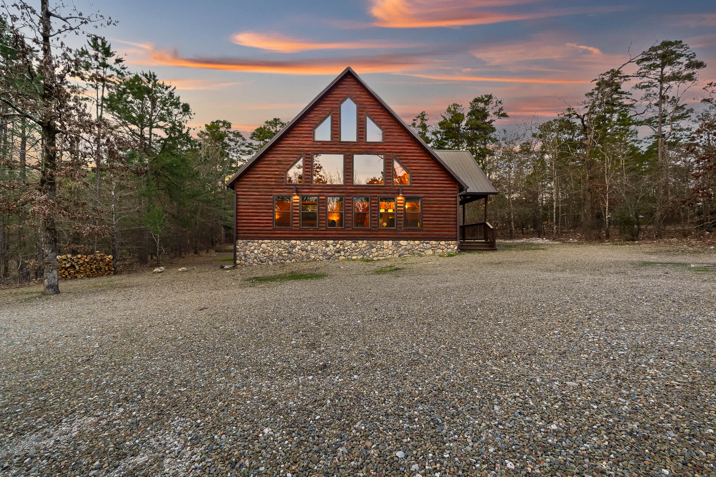 As Seen on TV! Safari Views + Hot Tub + Firepit
