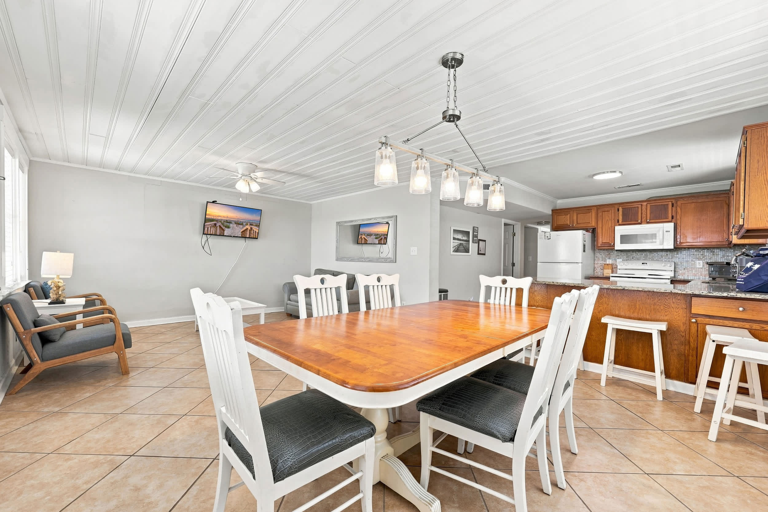Hazels Child Oceanfront Large  Beach House