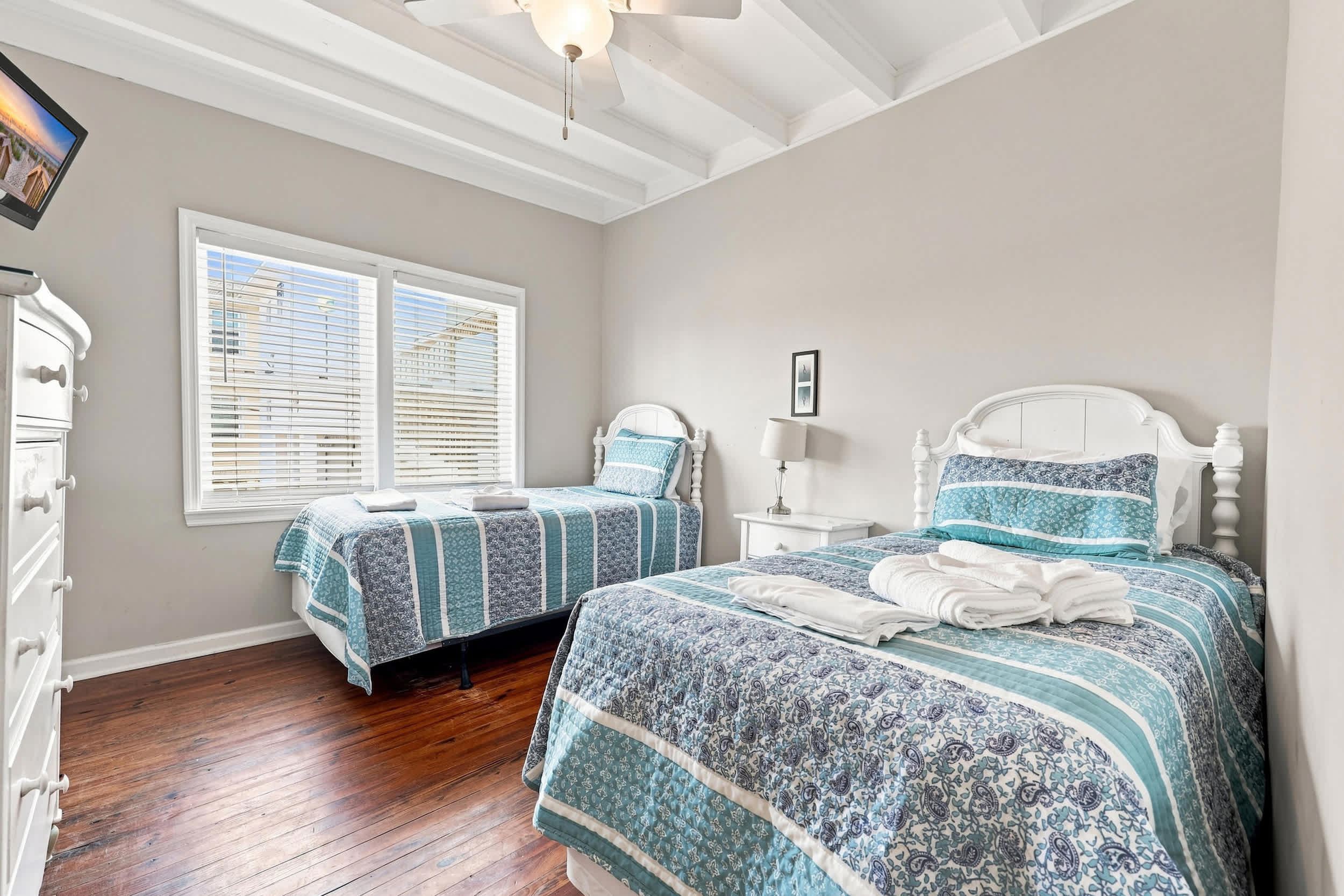 Hazels Child Oceanfront Large  Beach House