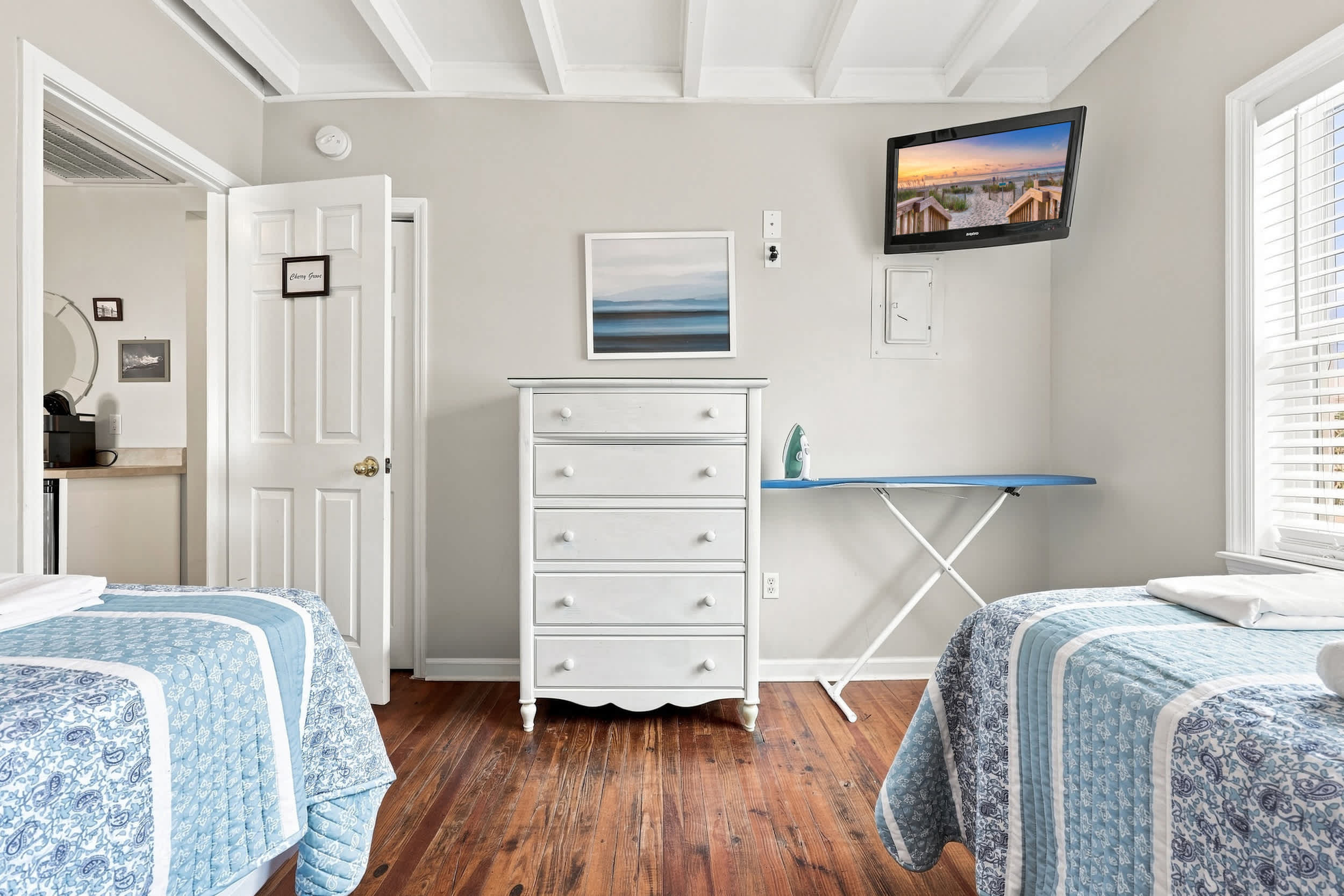 Hazels Child Oceanfront Large  Beach House